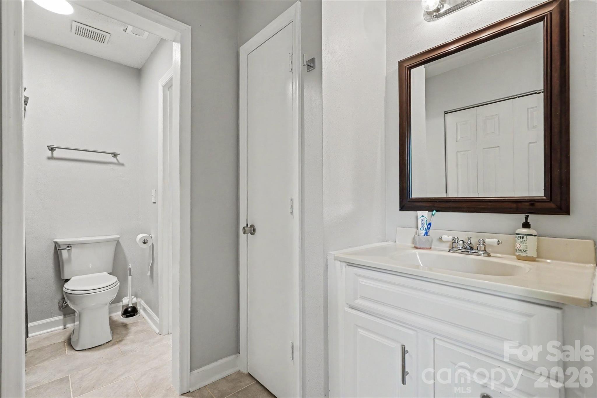 6008 Trysting Road Property Photo 24