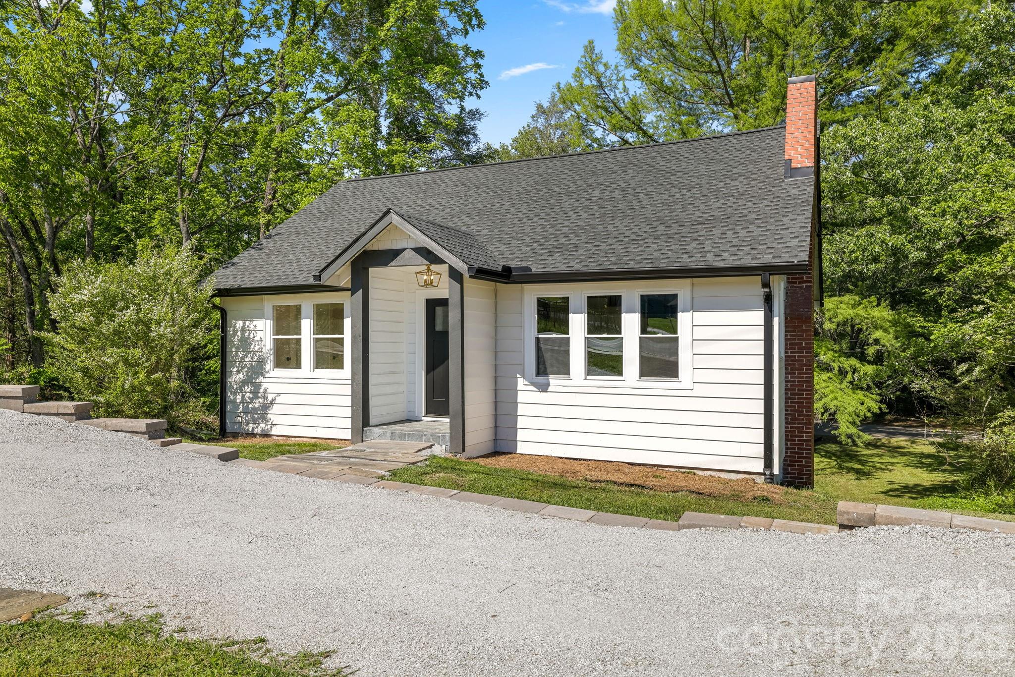 523 Harrison Avenue Property Photo 6