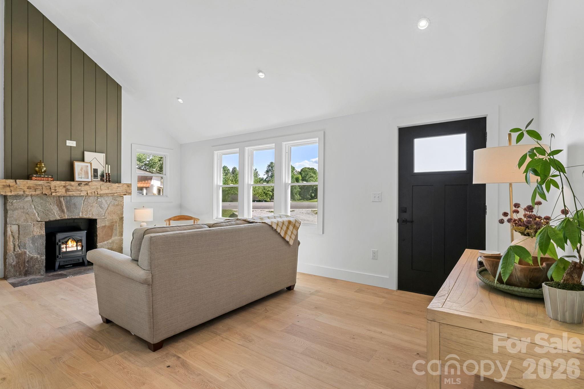 523 Harrison Avenue Property Photo 10