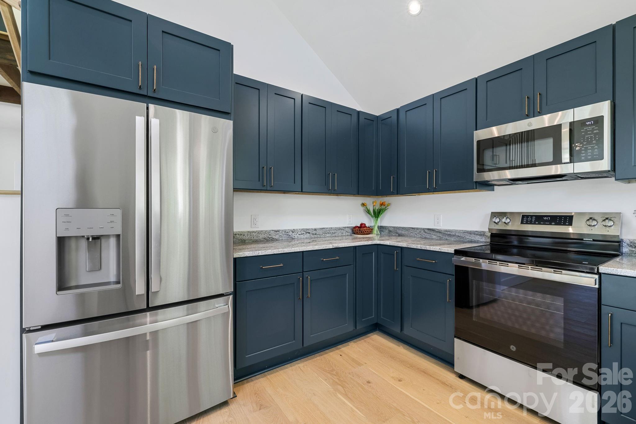 523 Harrison Avenue Property Photo 16