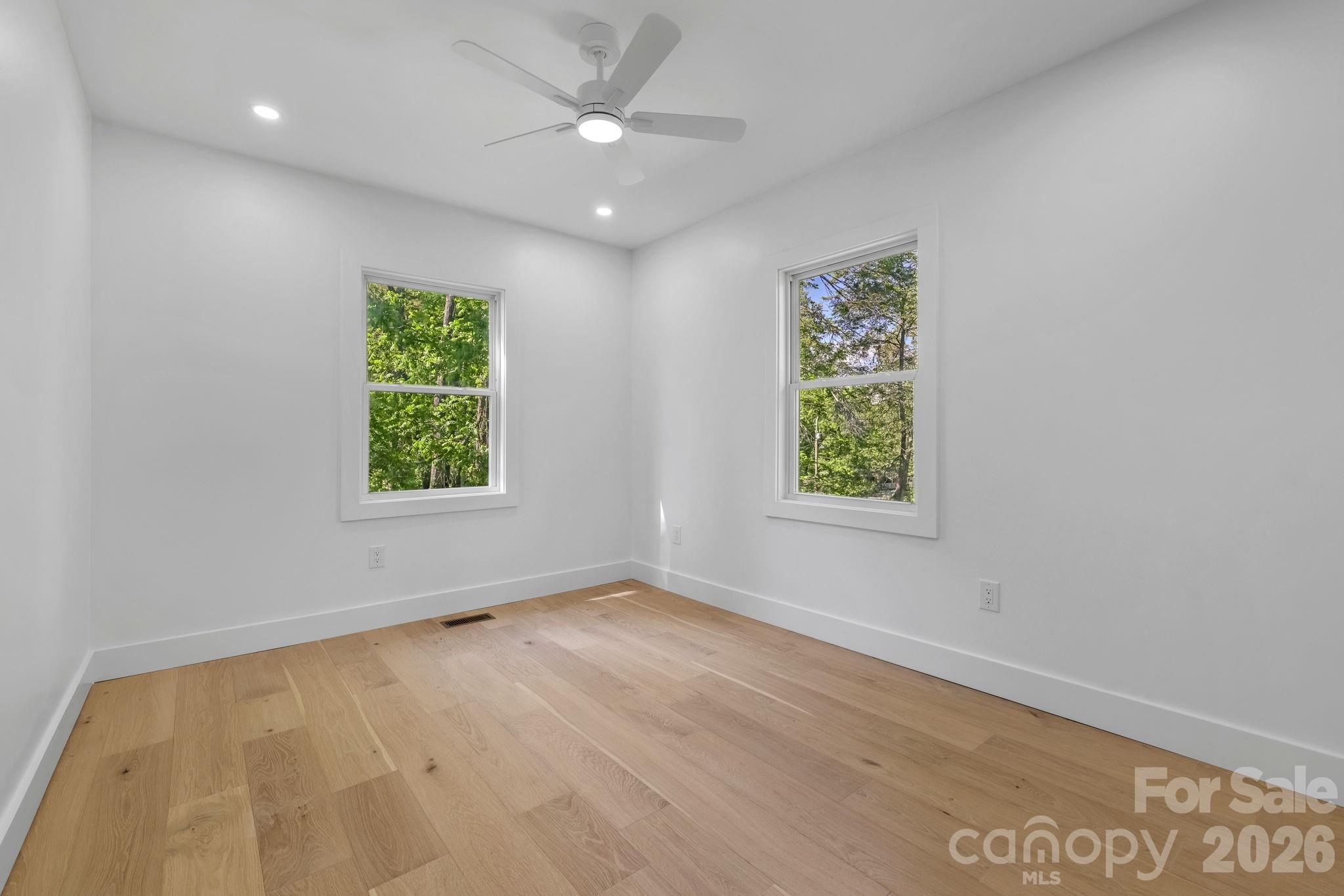 523 Harrison Avenue Property Photo 28