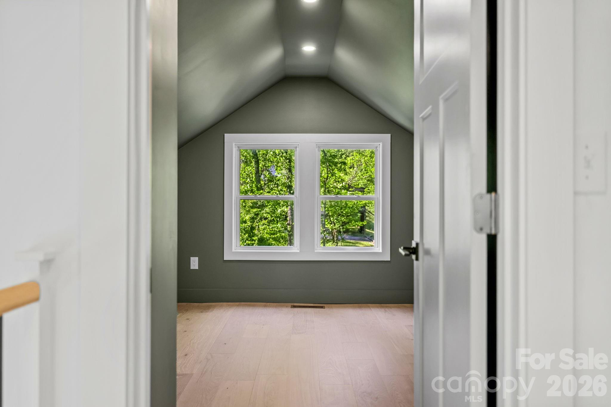 523 Harrison Avenue Property Photo 35