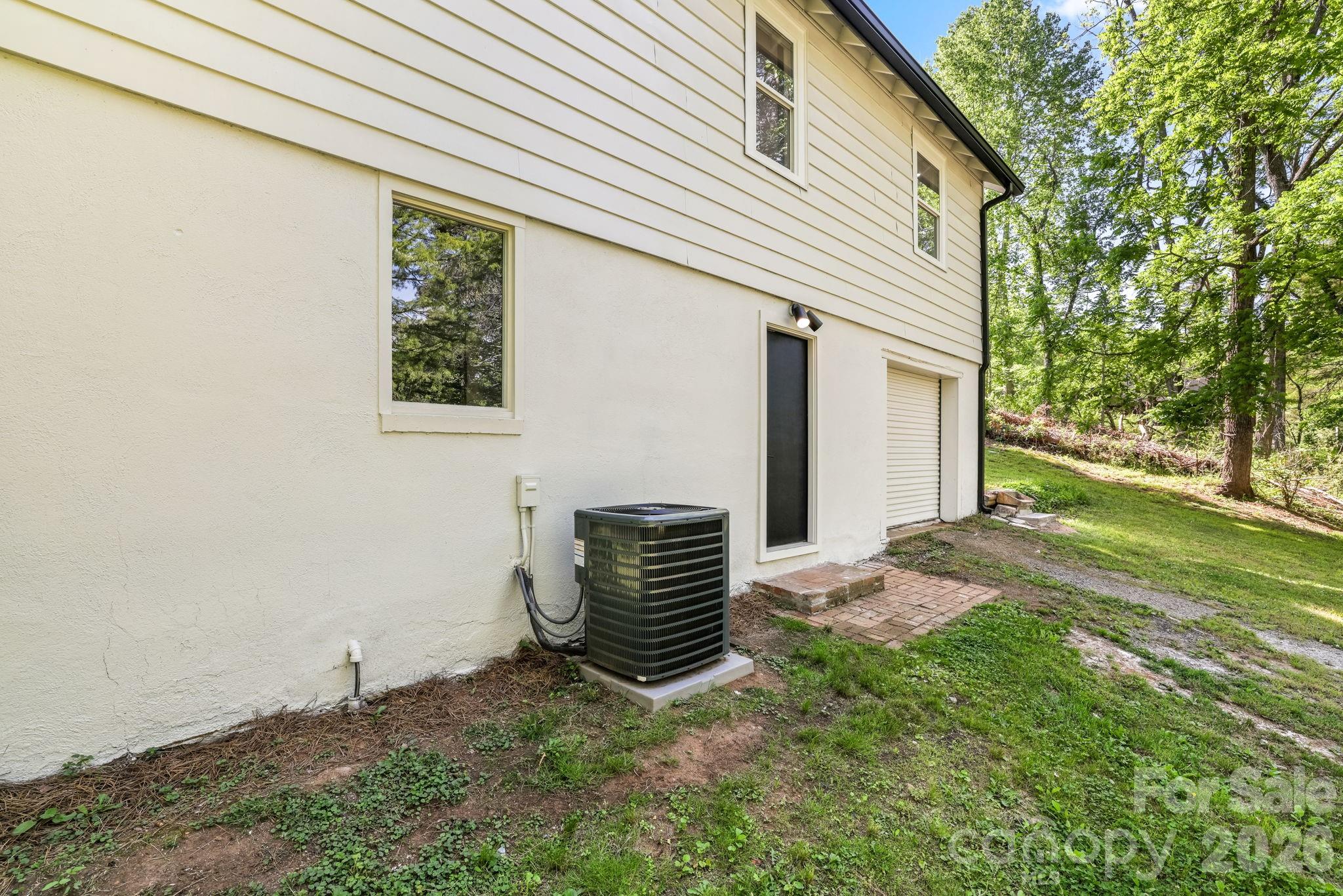 523 Harrison Avenue Property Photo 41