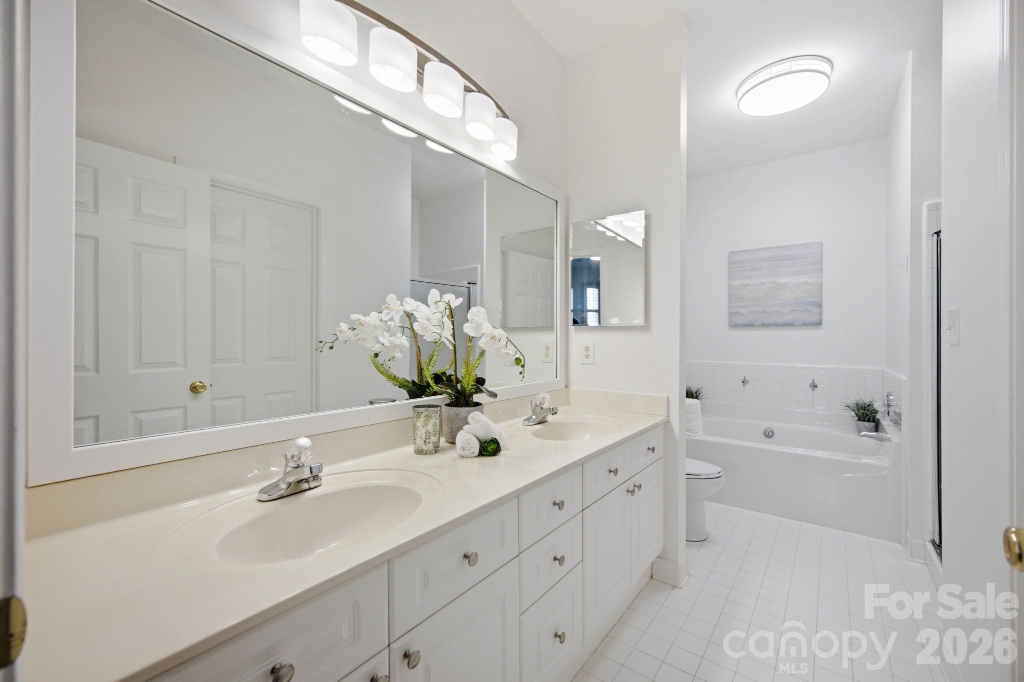 915 Northeast Drive 4 Property Photo 27