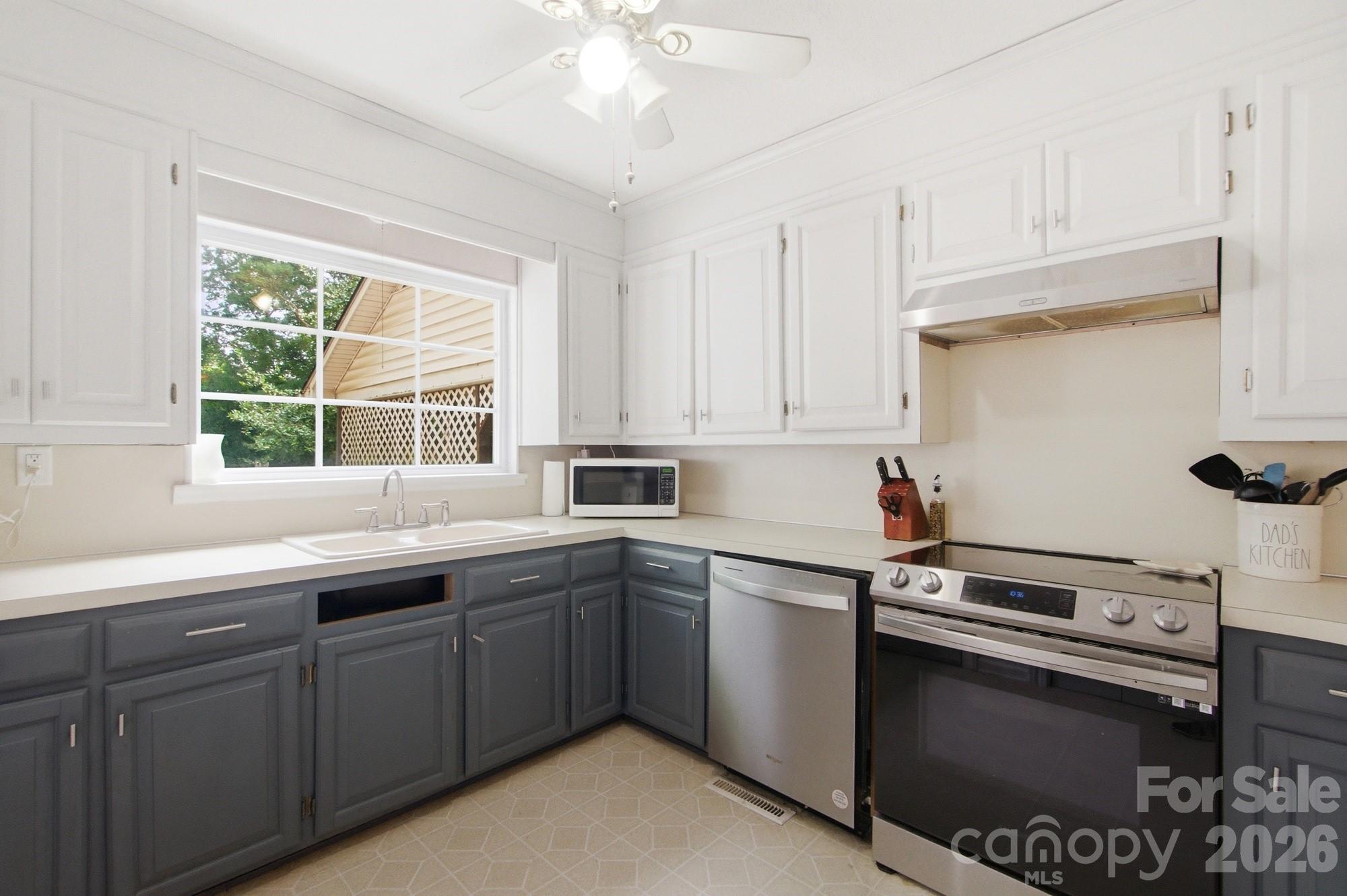 1616 Statesville Boulevard Property Photo 14