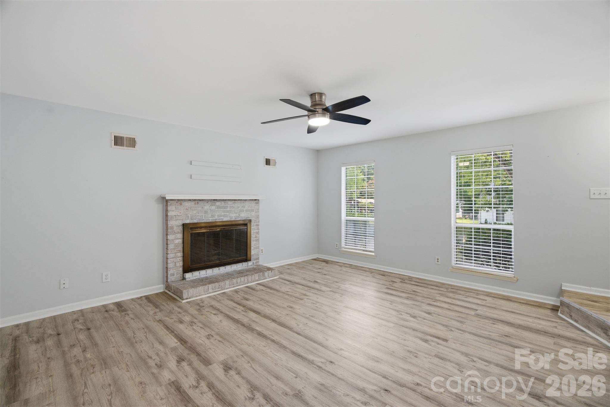 8345 Houndstooth Drive Property Photo 5