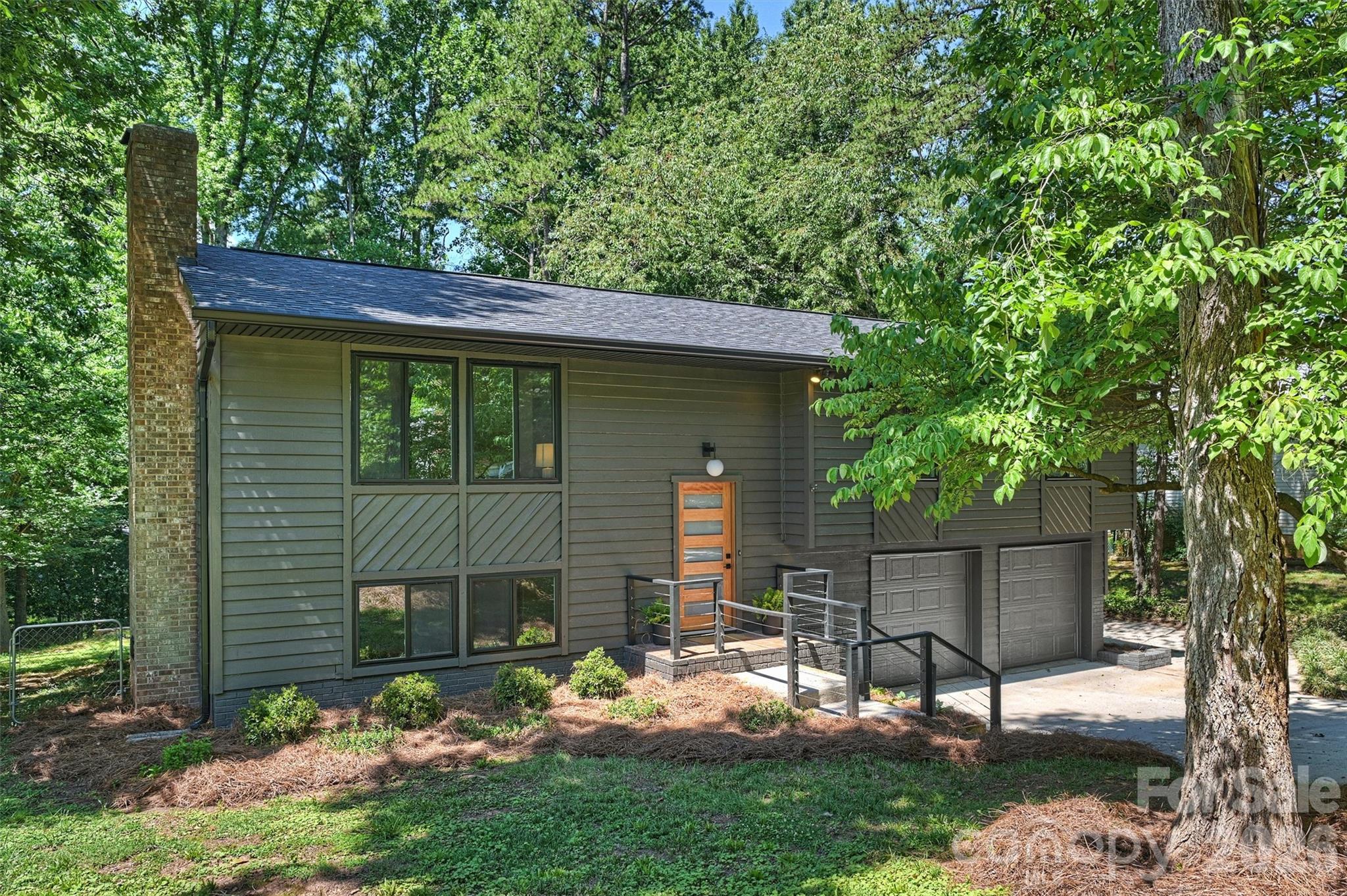 7323 Rollingridge Drive Property Photo 1