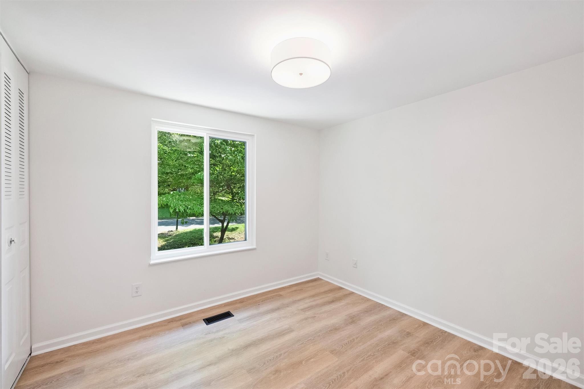 7323 Rollingridge Drive Property Photo 23
