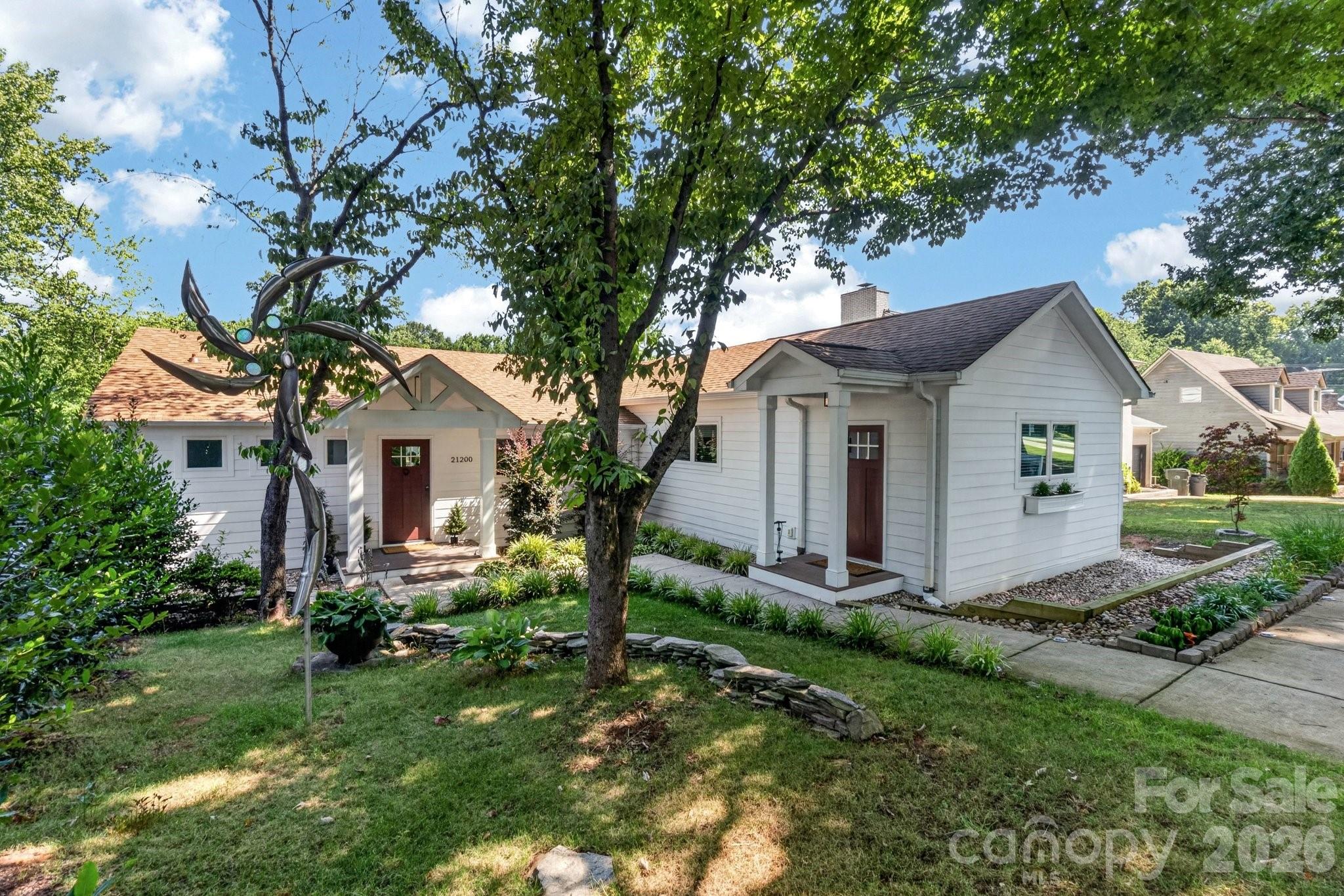 21200 Rio Oro Drive Property Photo 3