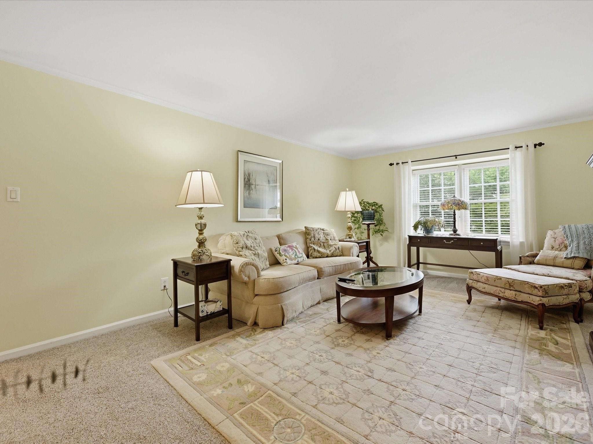 2233 Rexford Road C Property Photo 3