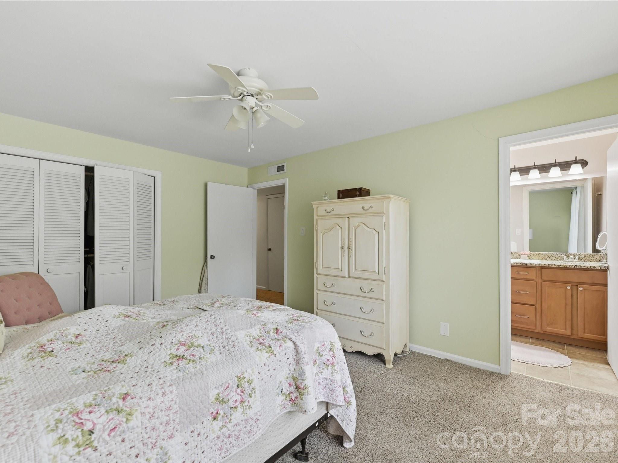 2233 Rexford Road C Property Photo 16