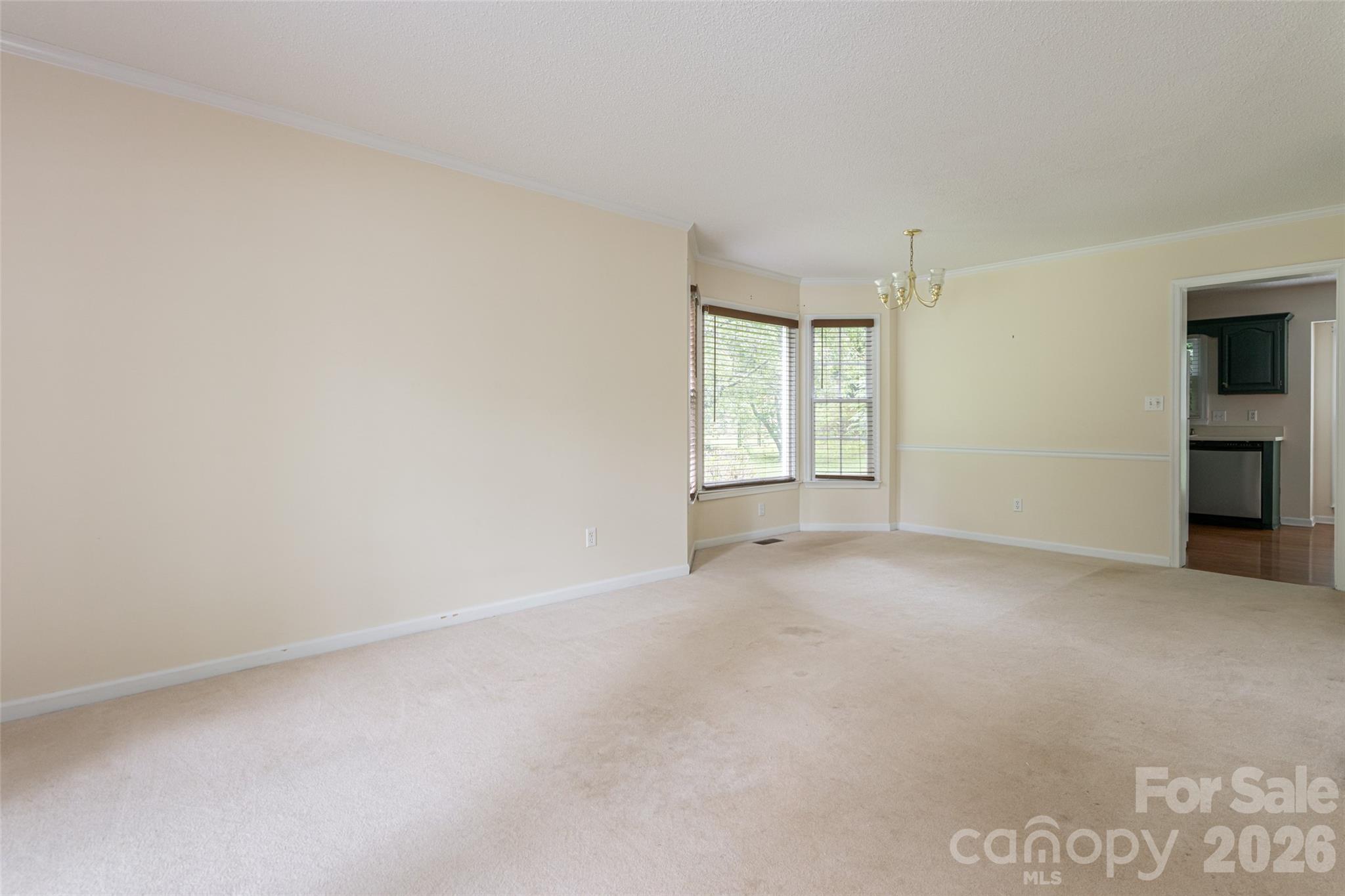 204 Windsor Forest Circle Property Photo 10