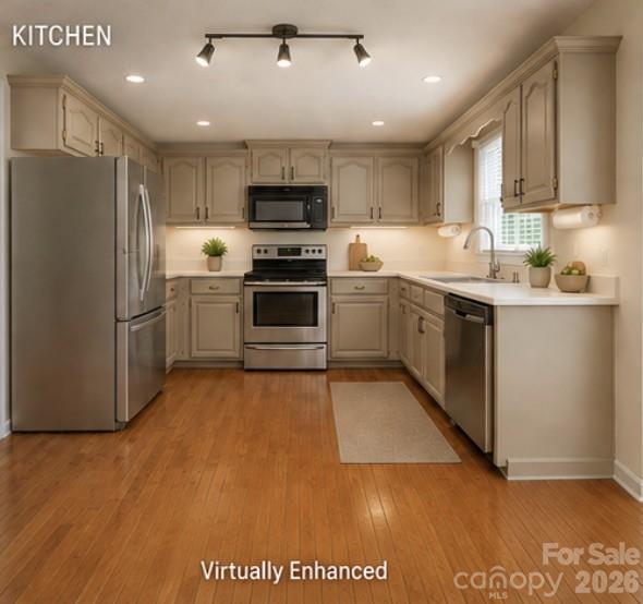 204 Windsor Forest Circle Property Photo 15