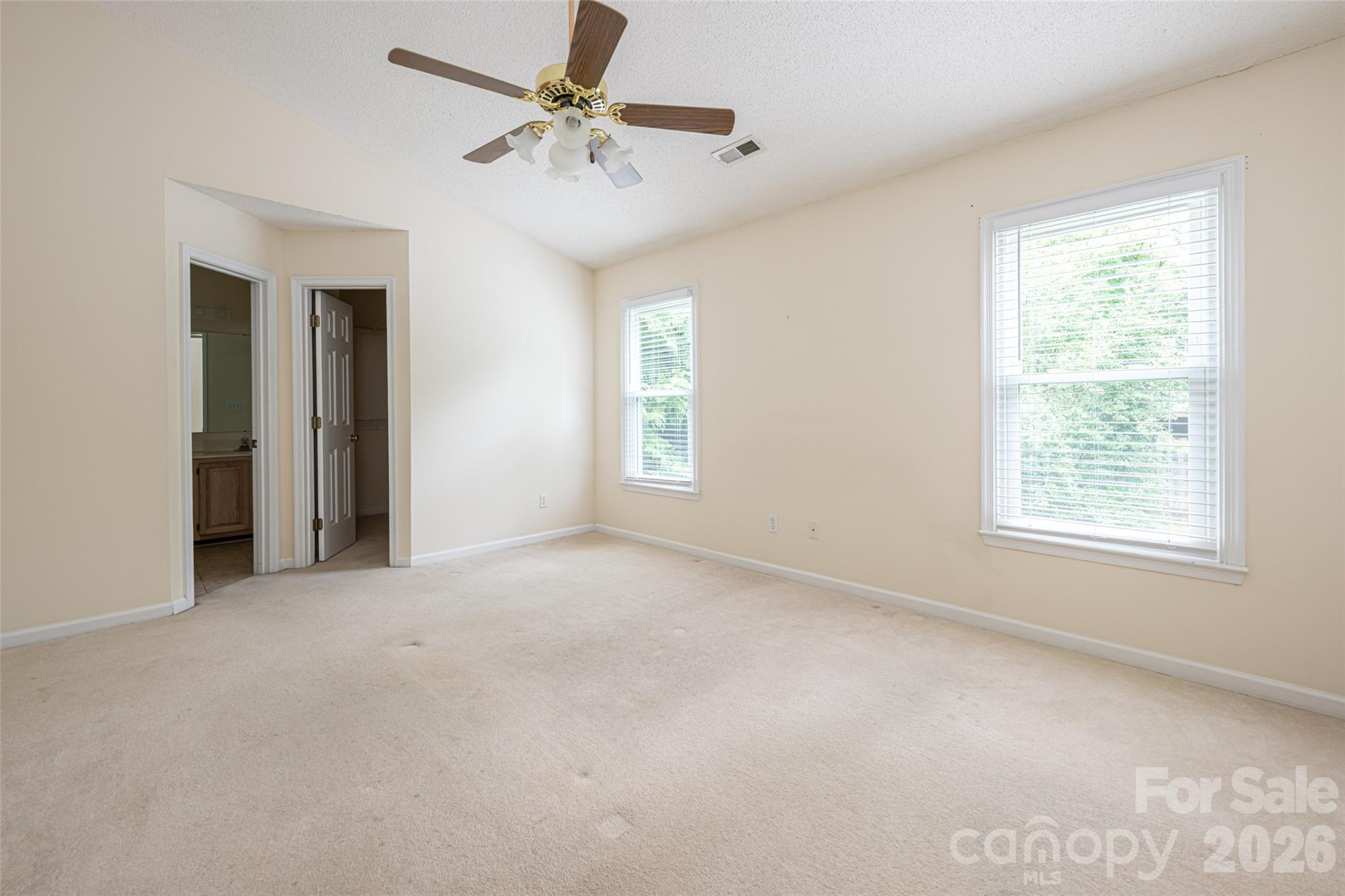 204 Windsor Forest Circle Property Photo 29