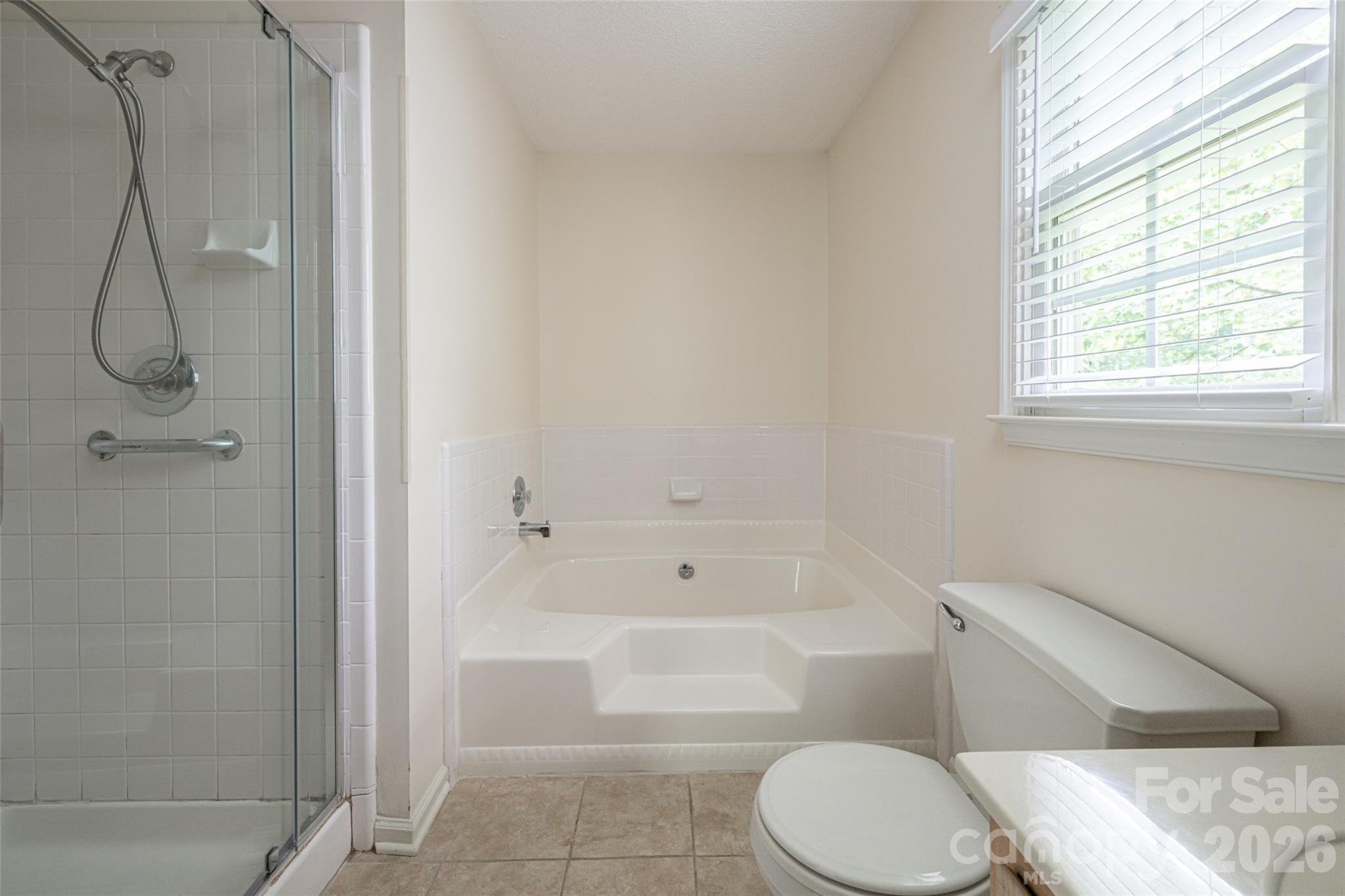 204 Windsor Forest Circle Property Photo 33