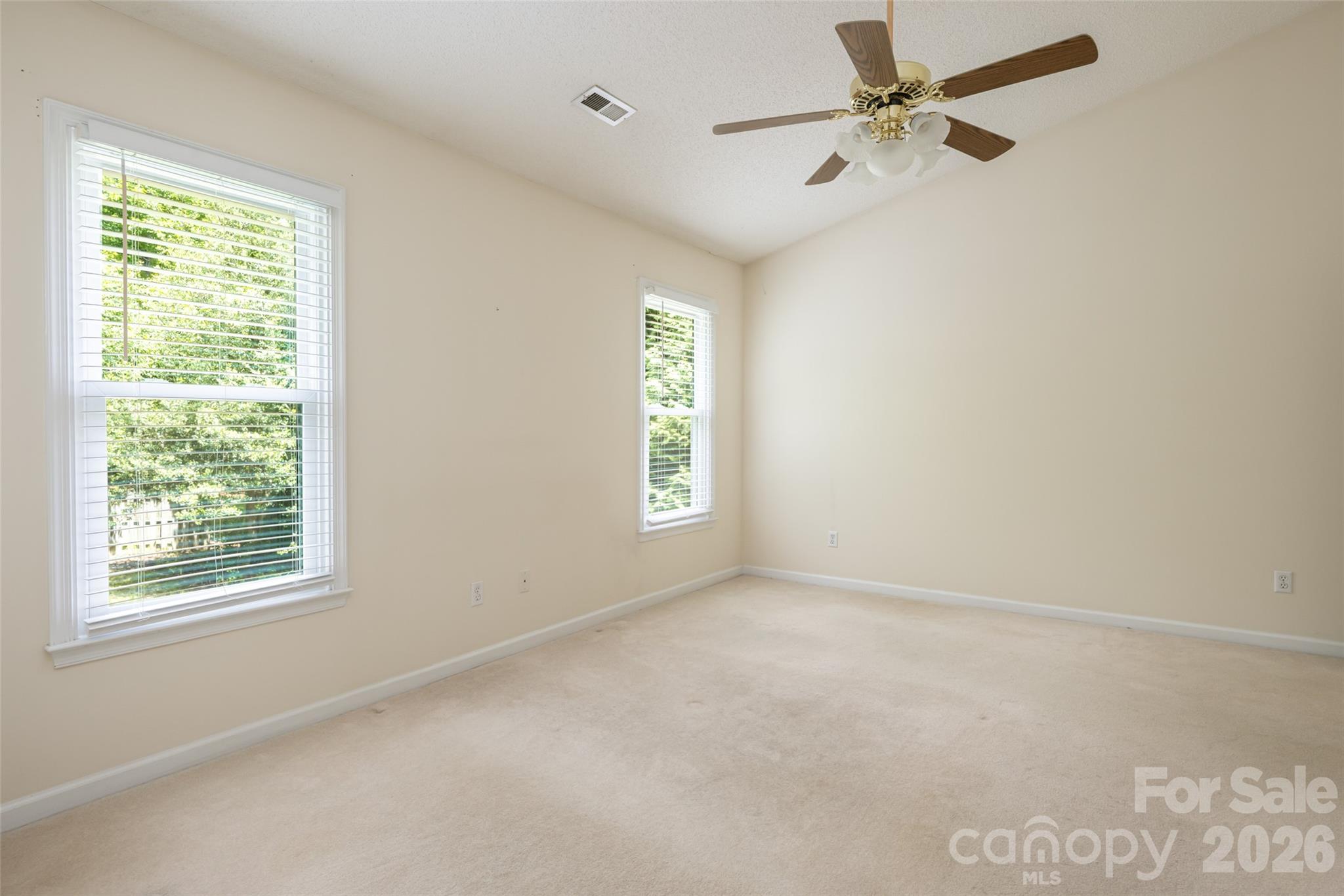 204 Windsor Forest Circle Property Photo 39
