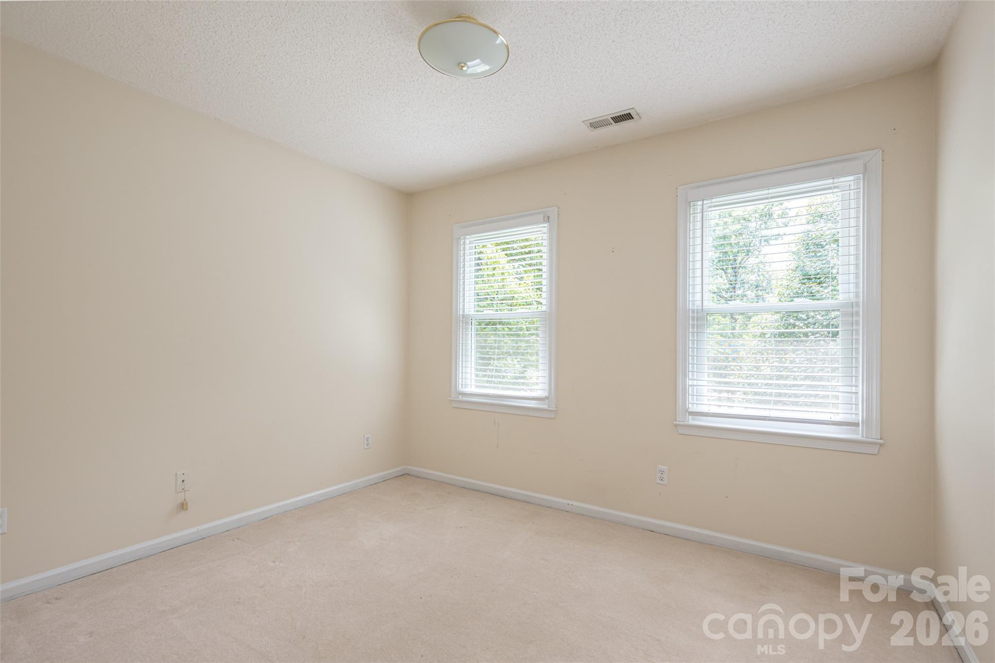204 Windsor Forest Circle Property Photo 40