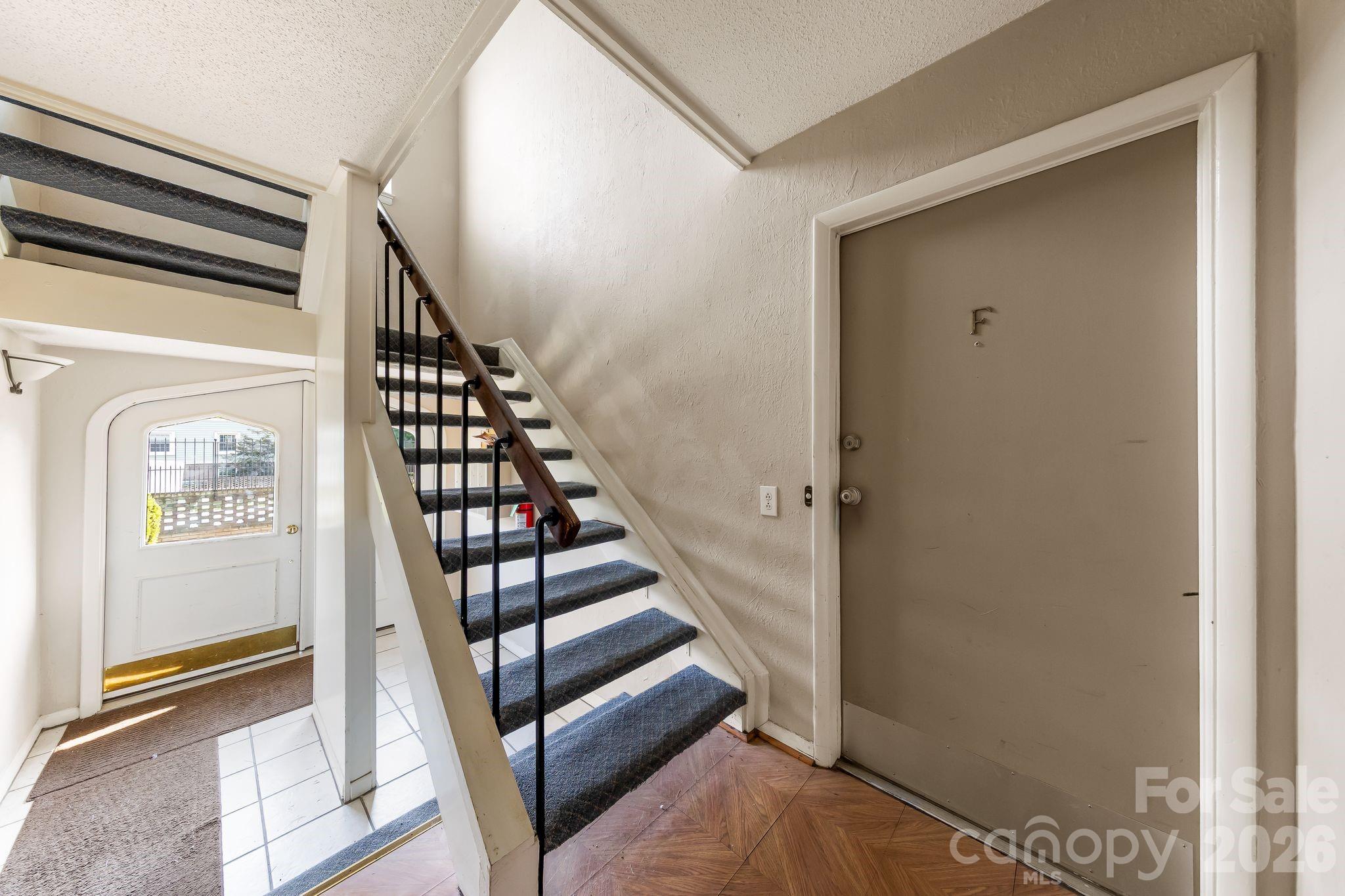 2630 Park Road F Property Photo 4