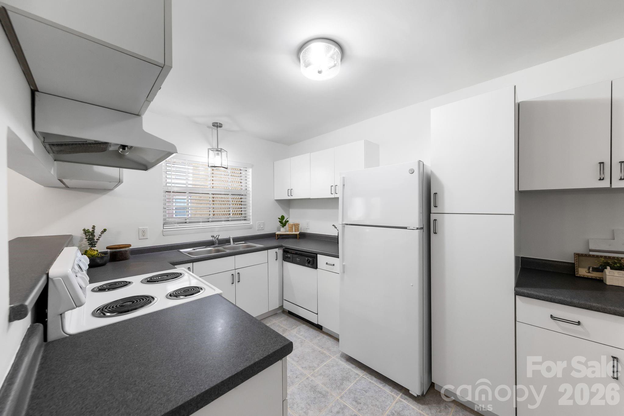 2630 Park Road F Property Photo 12