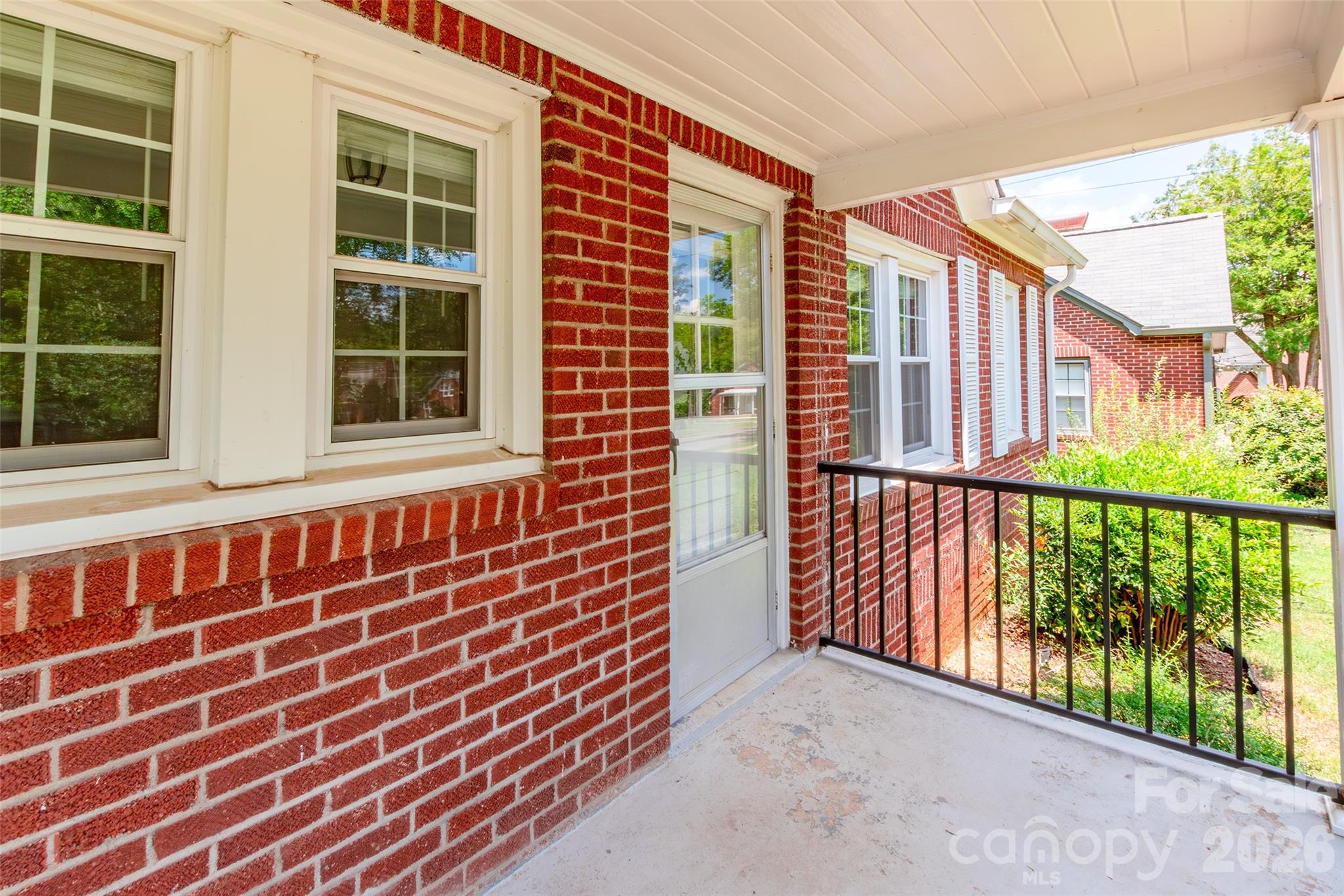 168 Park Street Property Photo 6