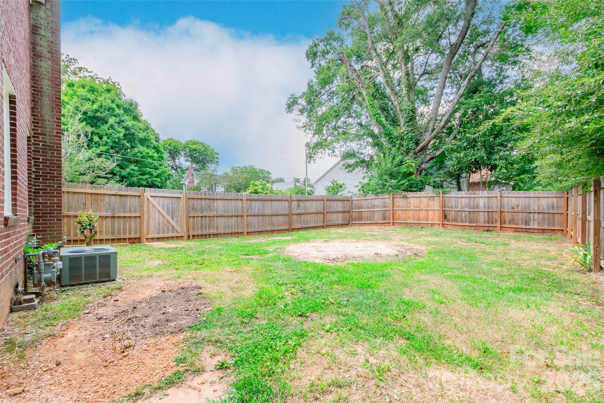 168 Park Street Property Photo 25