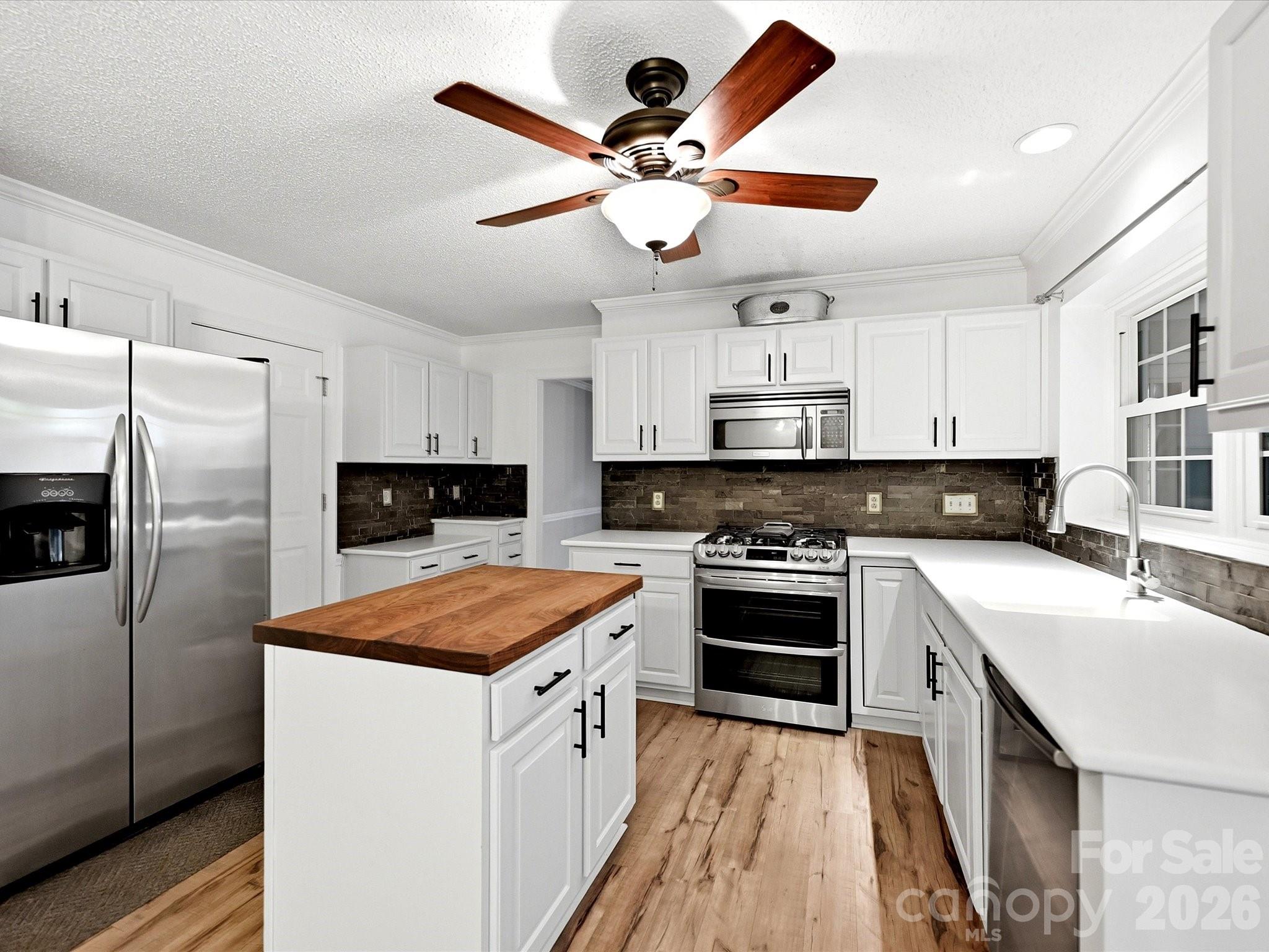 12903 Fallcross Court 37 Property Photo 20