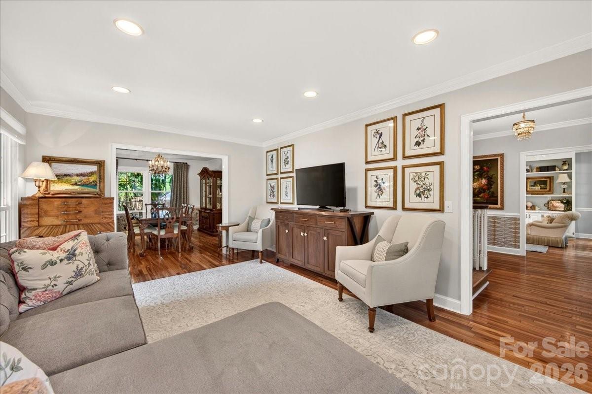 10300 Ben Franklin Court Property Photo 7