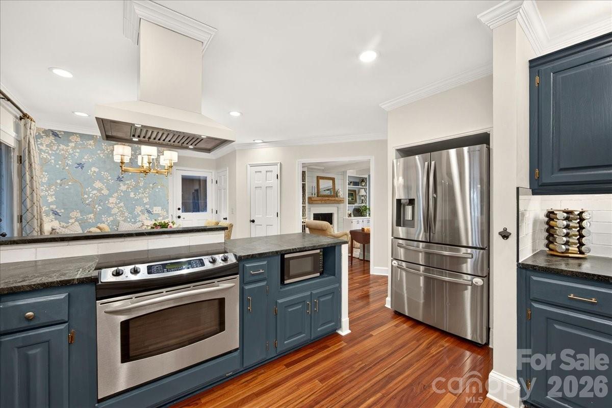 10300 Ben Franklin Court Property Photo 12