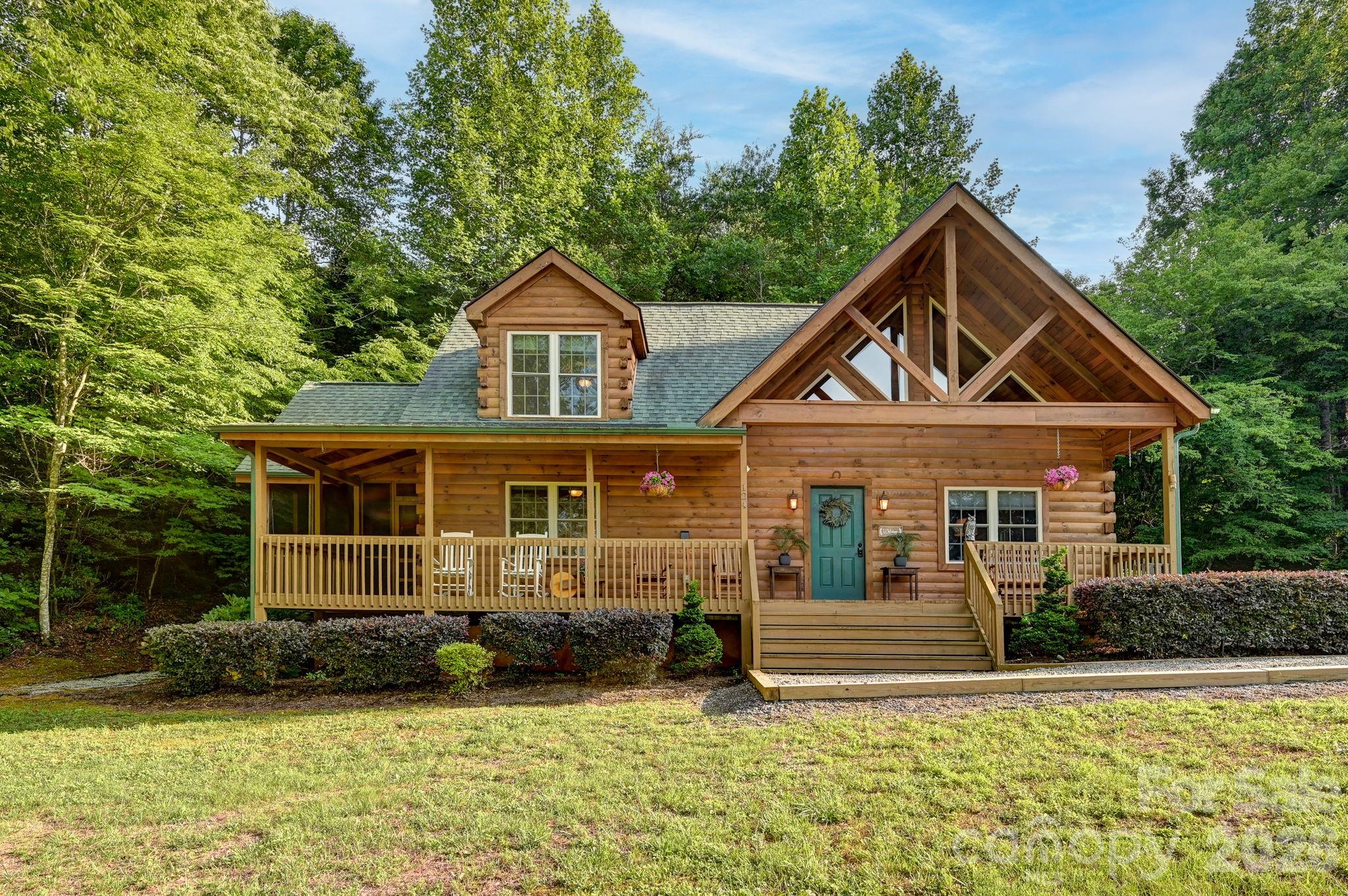 124 Small Creek Drive Property Photo 3