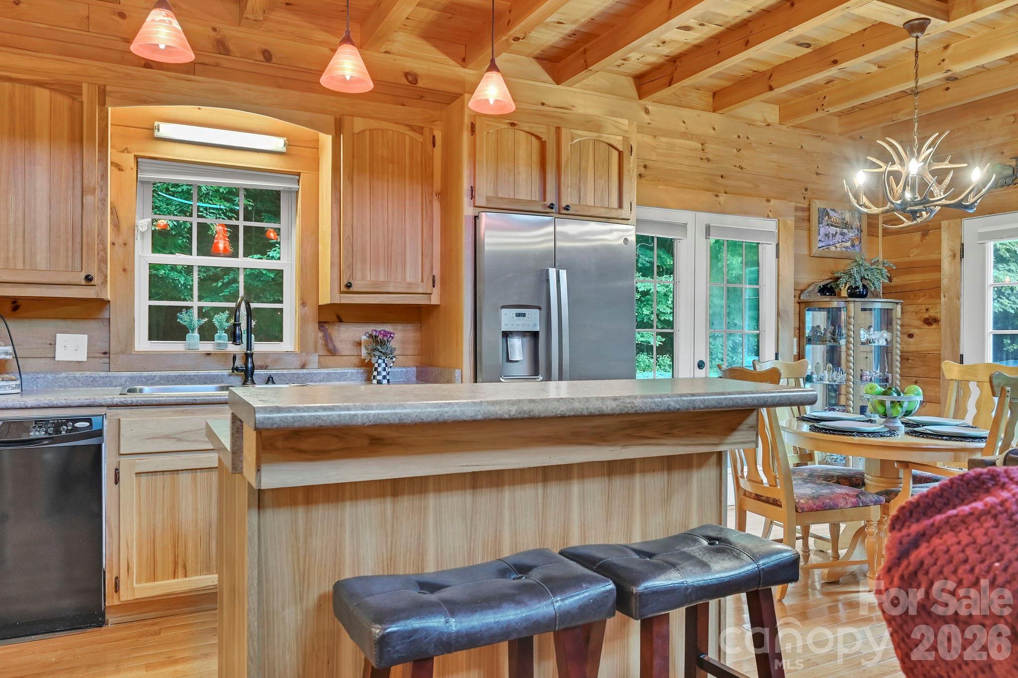 124 Small Creek Drive Property Photo 14