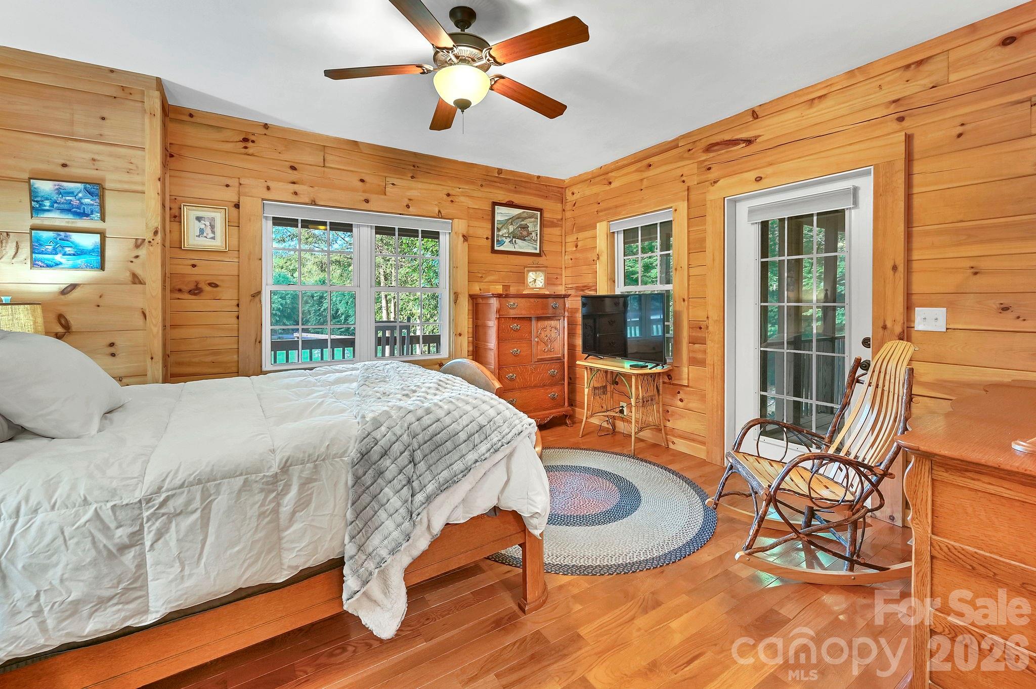 124 Small Creek Drive Property Photo 16