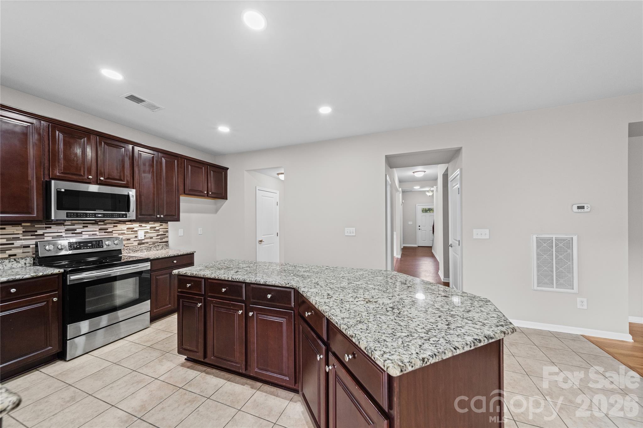 3611 English Garden Drive Property Photo 6