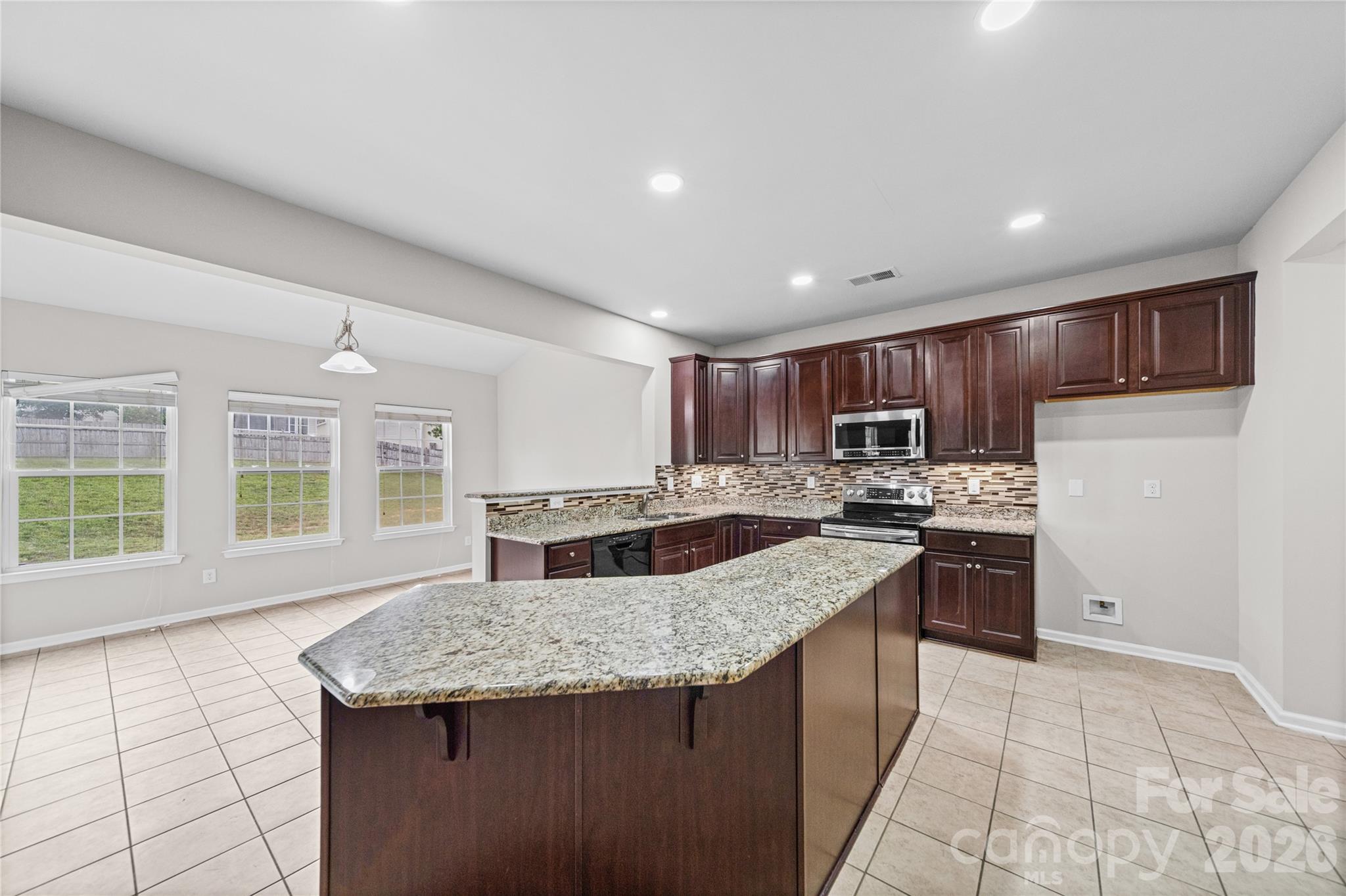 3611 English Garden Drive Property Photo 7