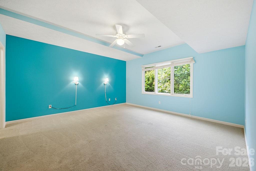 2204 E Cumming Woods Lane Property Photo 31