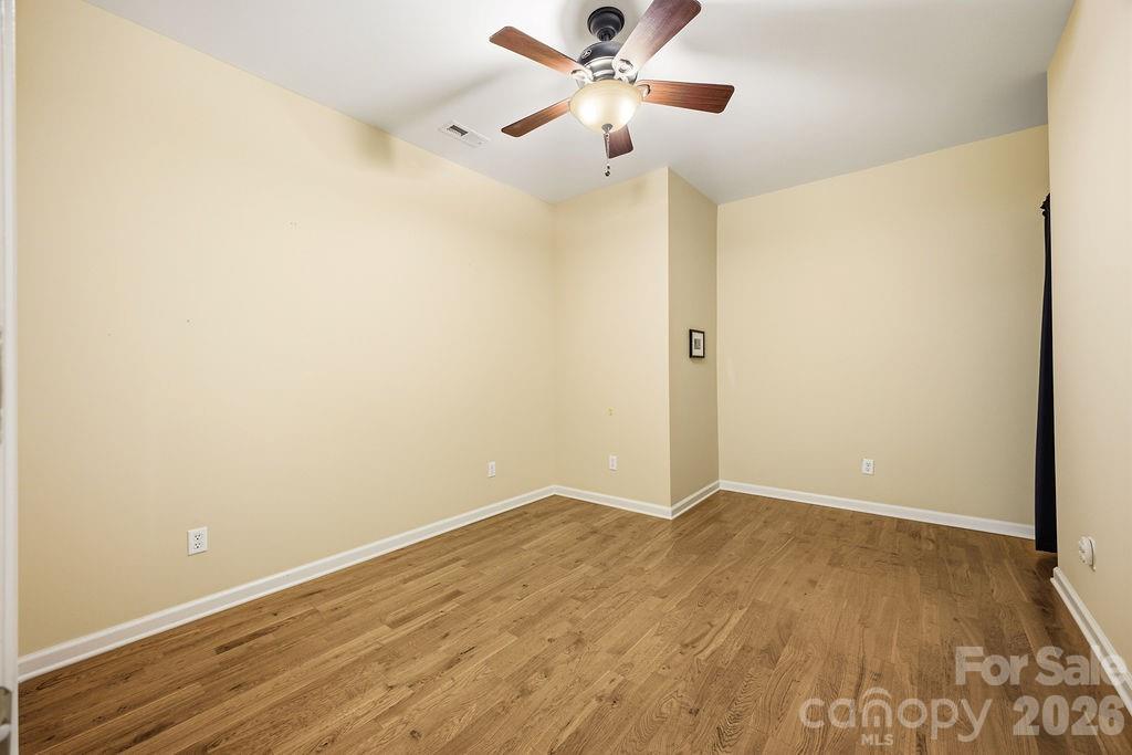2204 E Cumming Woods Lane Property Photo 35