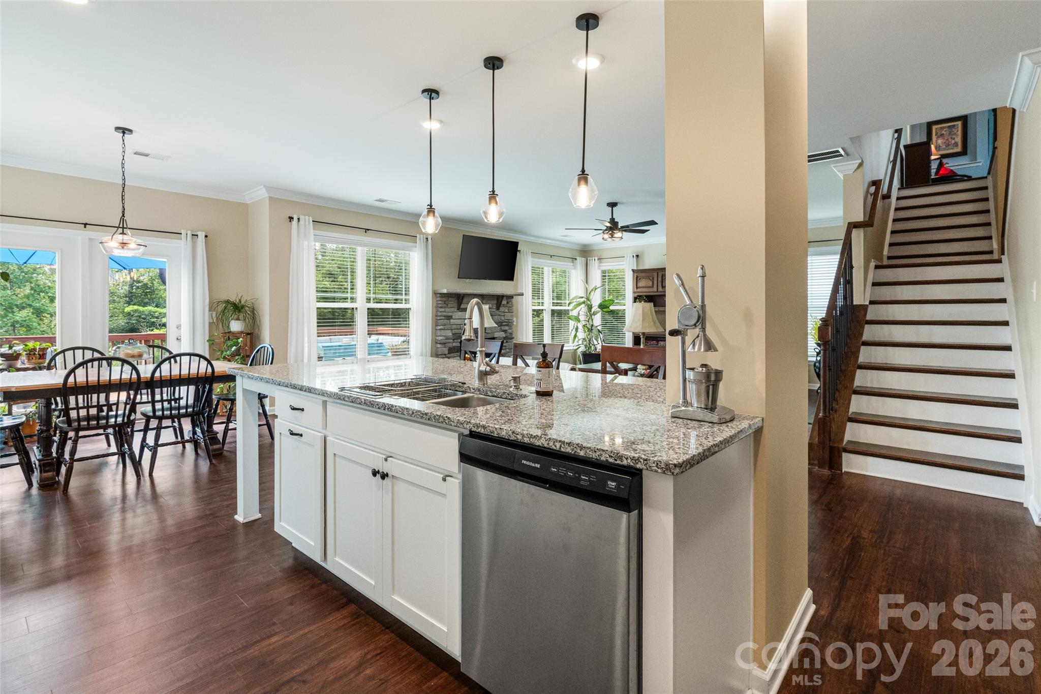 6008 Britannia Boulevard Property Photo 14