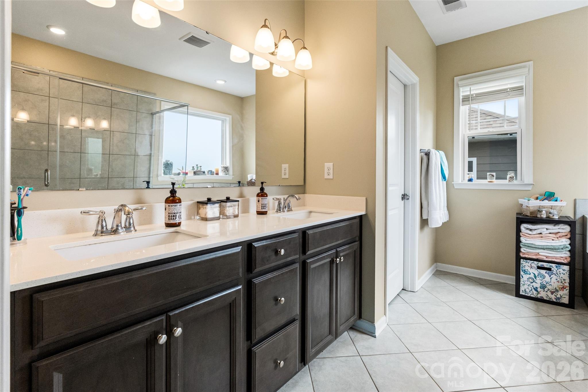 6008 Britannia Boulevard Property Photo 27