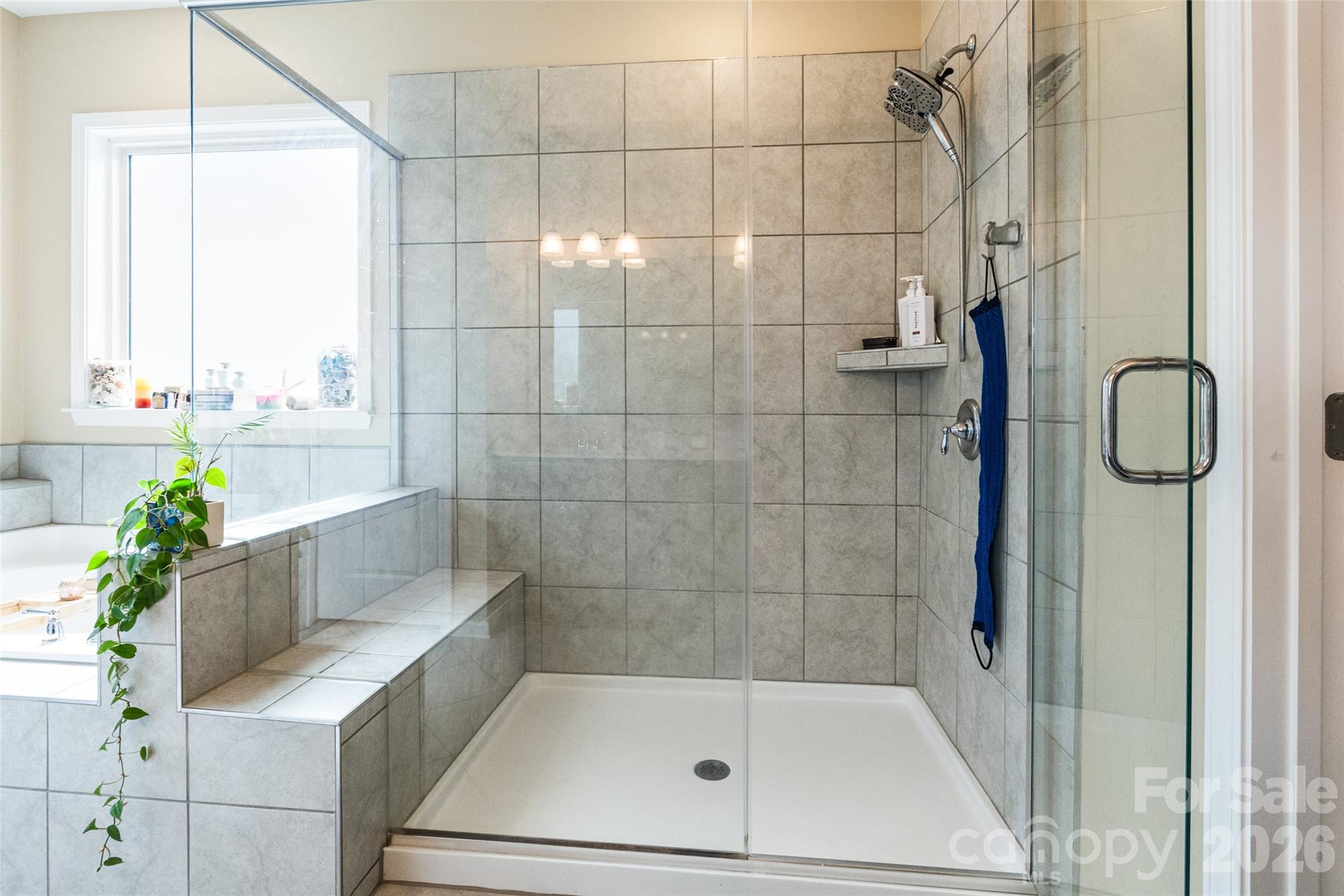 6008 Britannia Boulevard Property Photo 28