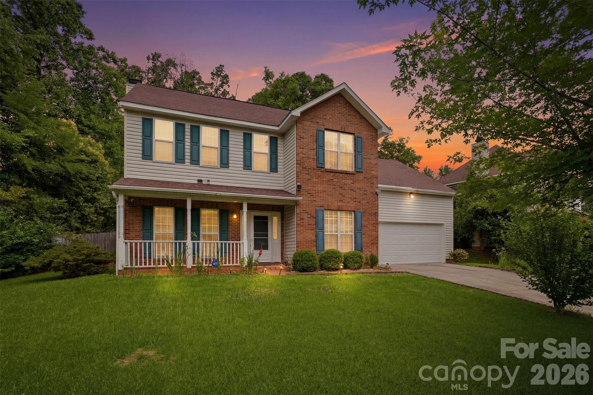 5619 Hedgecrest Place Property Photo 2