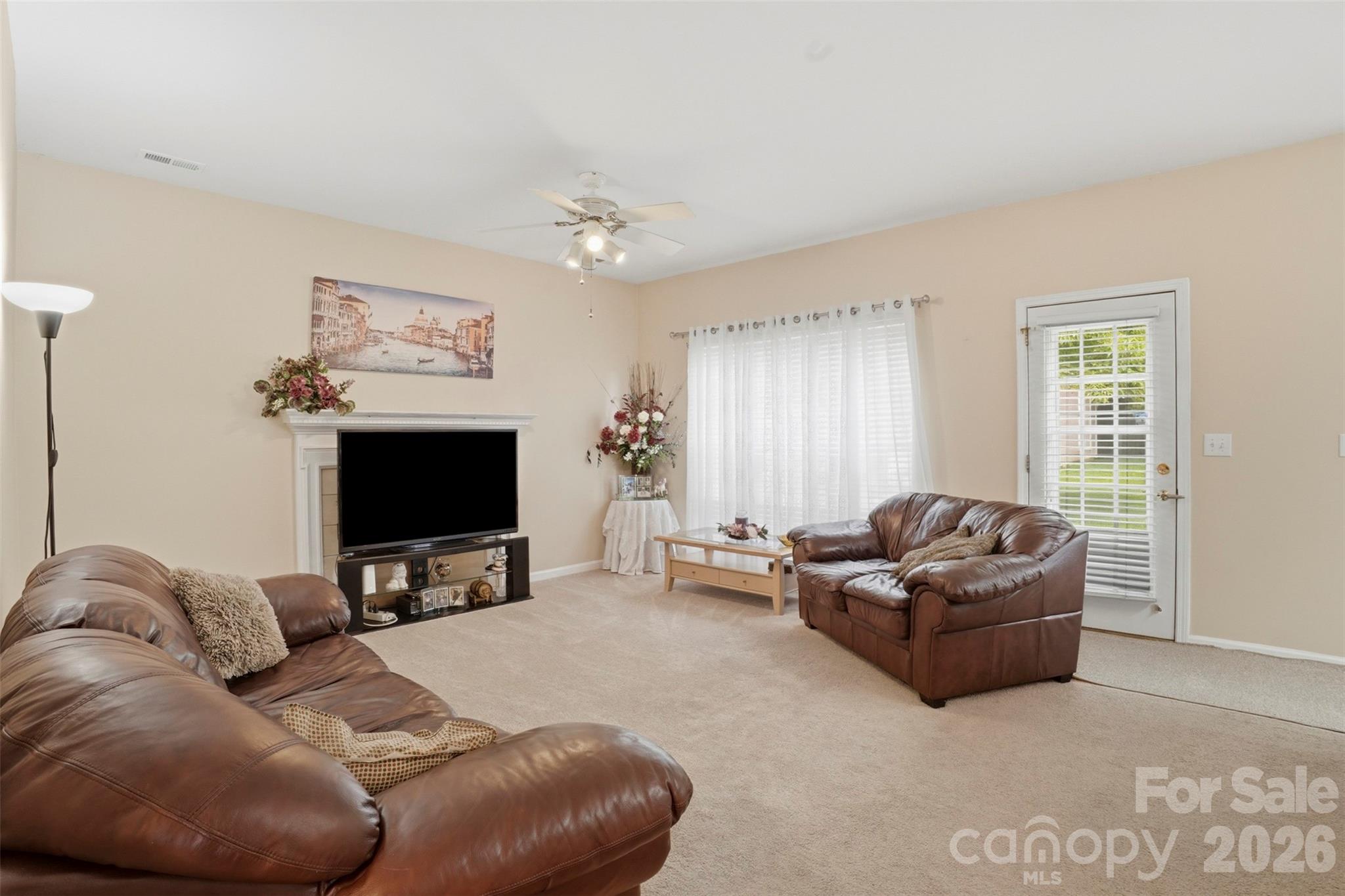 5619 Hedgecrest Place Property Photo 7