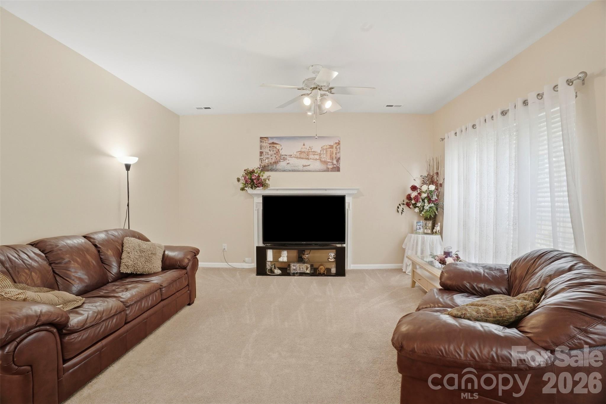 5619 Hedgecrest Place Property Photo 8