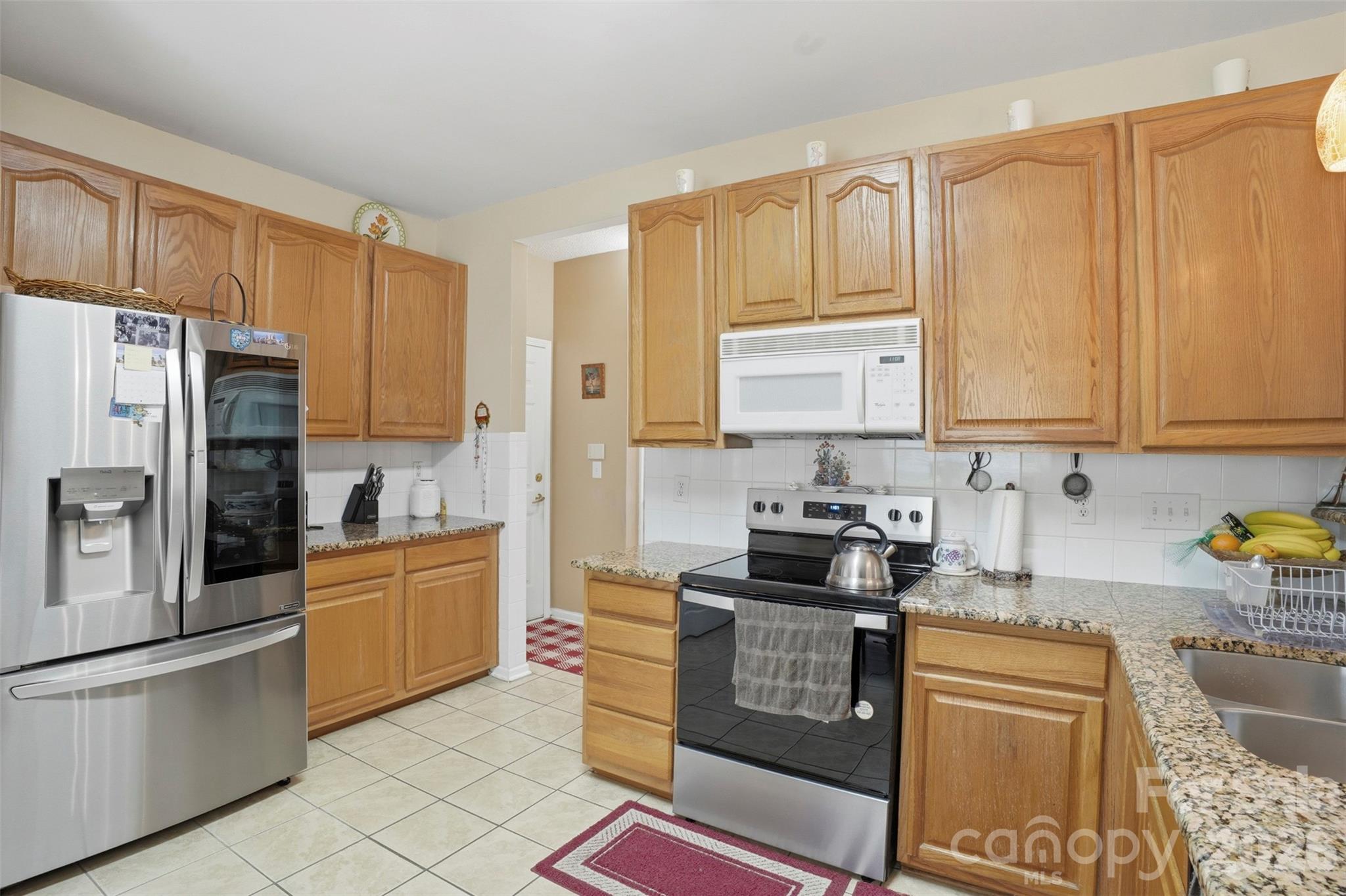 5619 Hedgecrest Place Property Photo 11