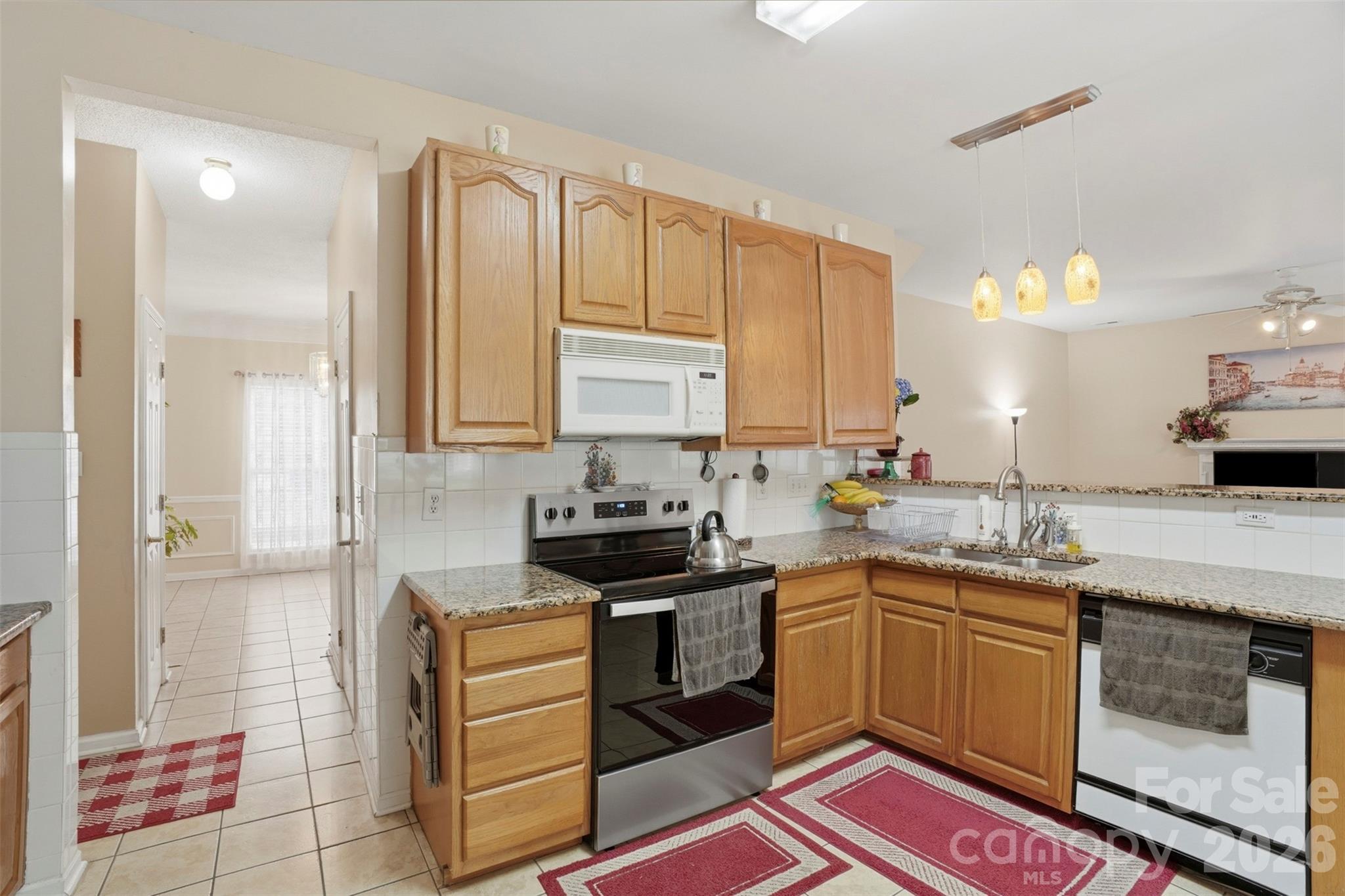 5619 Hedgecrest Place Property Photo 12