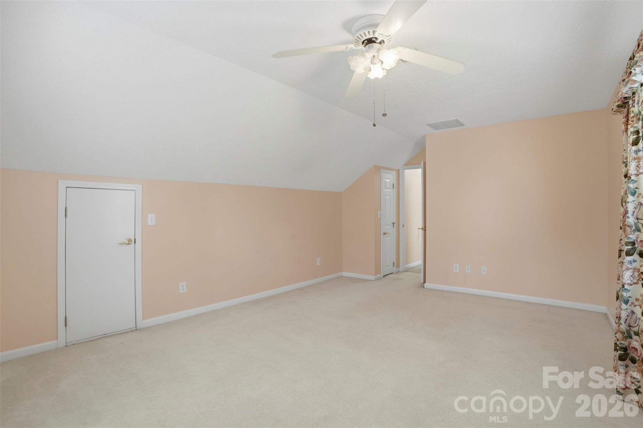 5619 Hedgecrest Place Property Photo 28