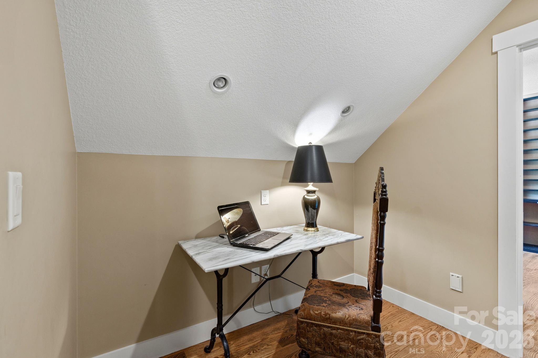 36 Copper Mill Court Property Photo 28