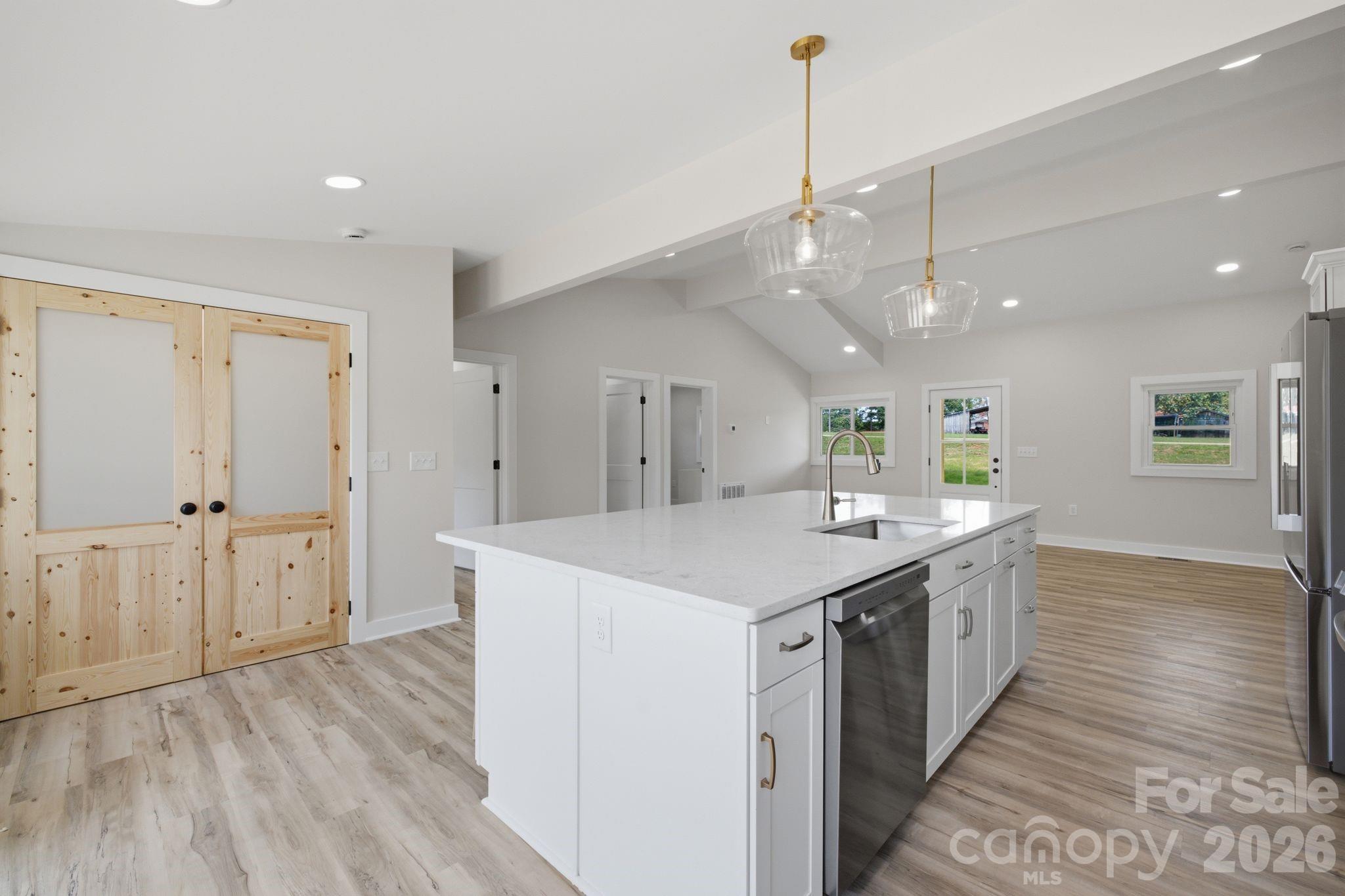 2516 Riverview Road Property Photo 7