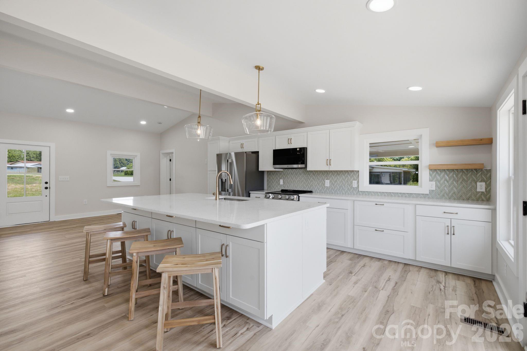 2516 Riverview Road Property Photo 10