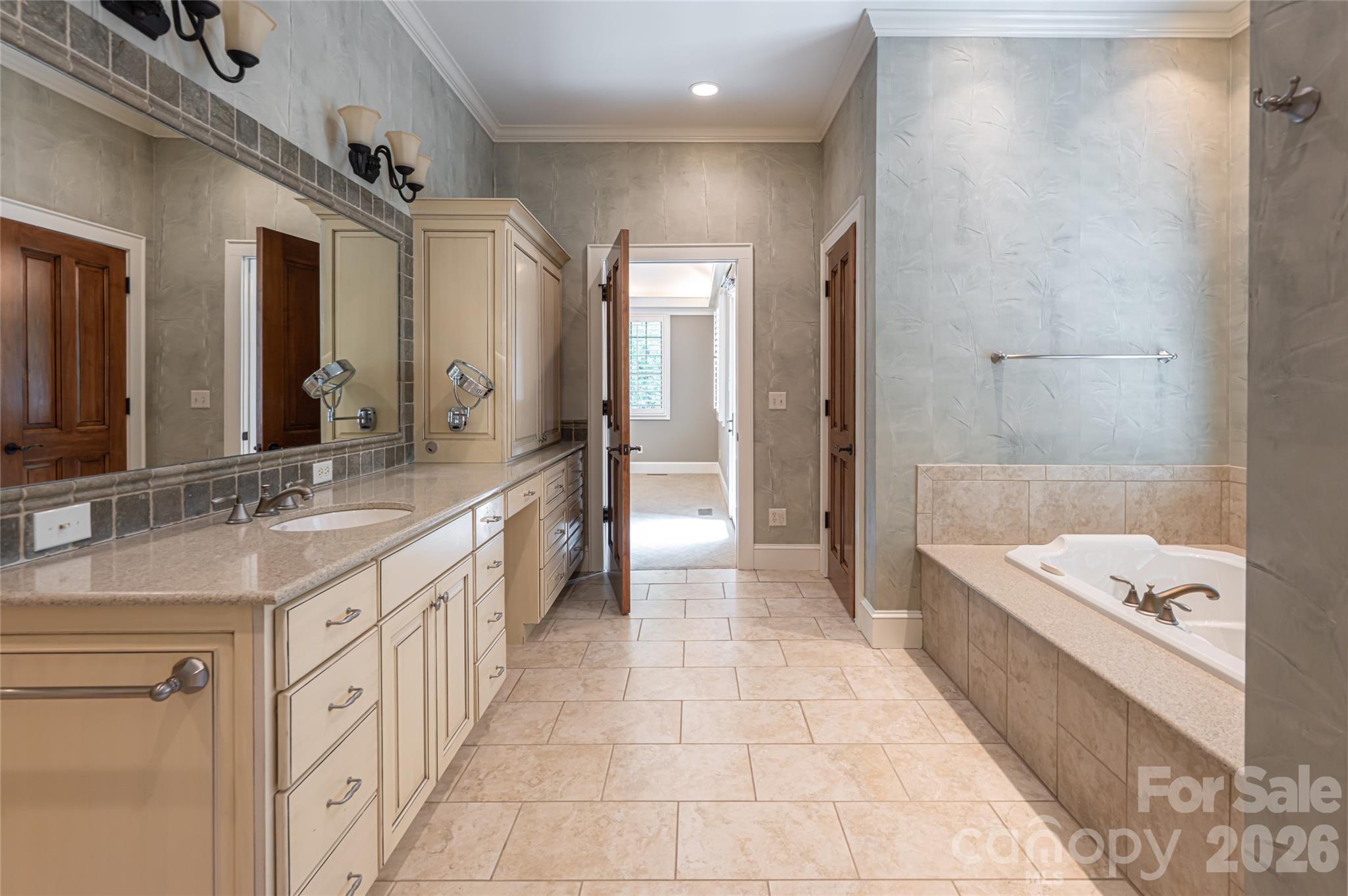 1116 Perch Fly Court Property Photo 23