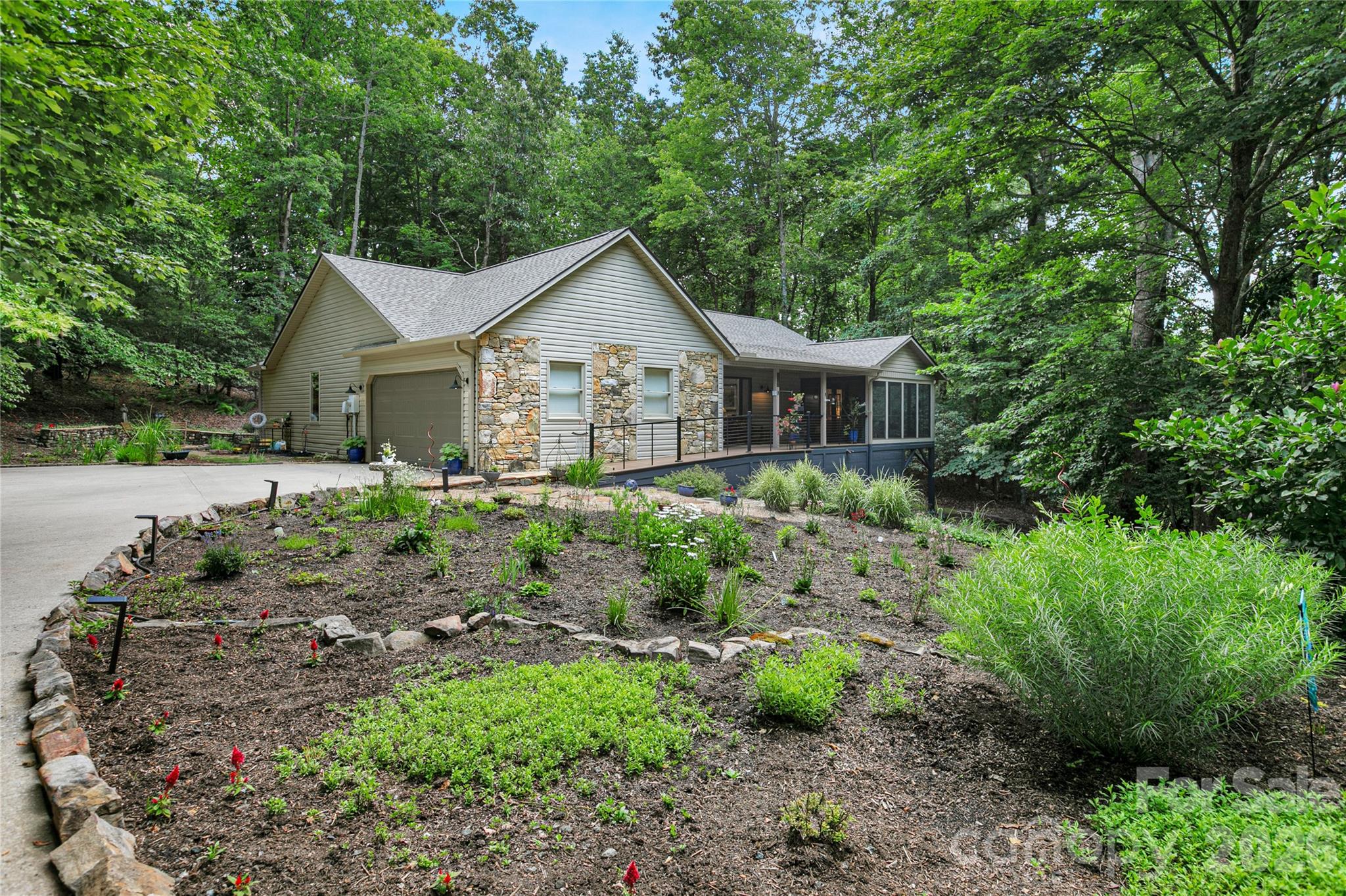 3125 Connestee Trail Property Photo 2