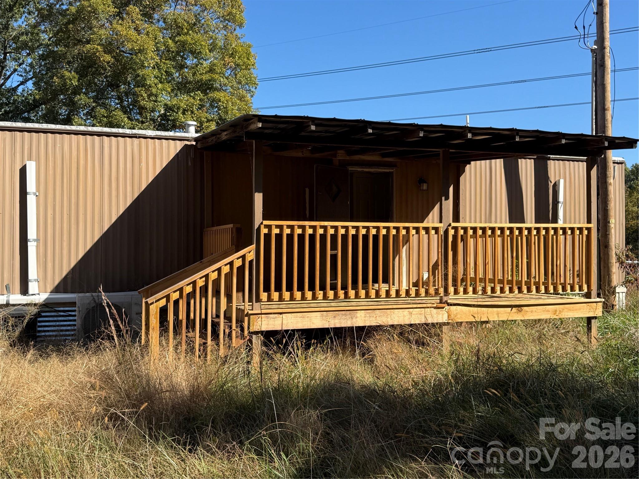 5027 Lineberger Loop Road Property Photo 1